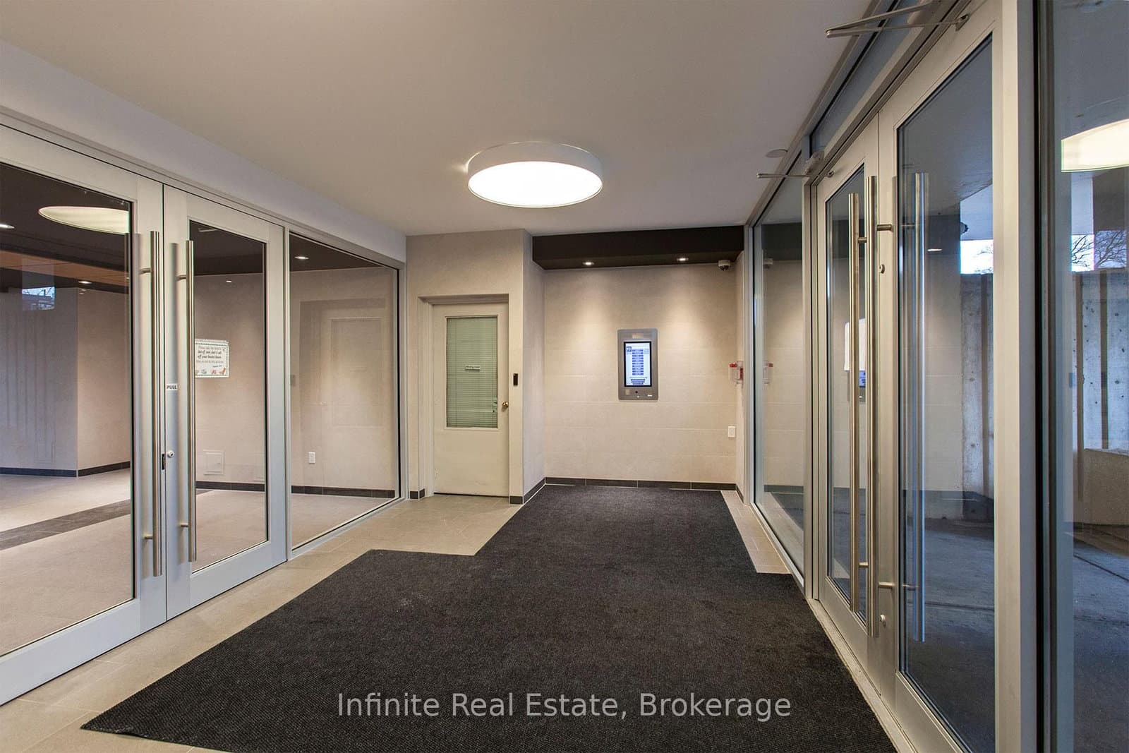 666 Spadina Avenue, Unit 403 thumbnail 4