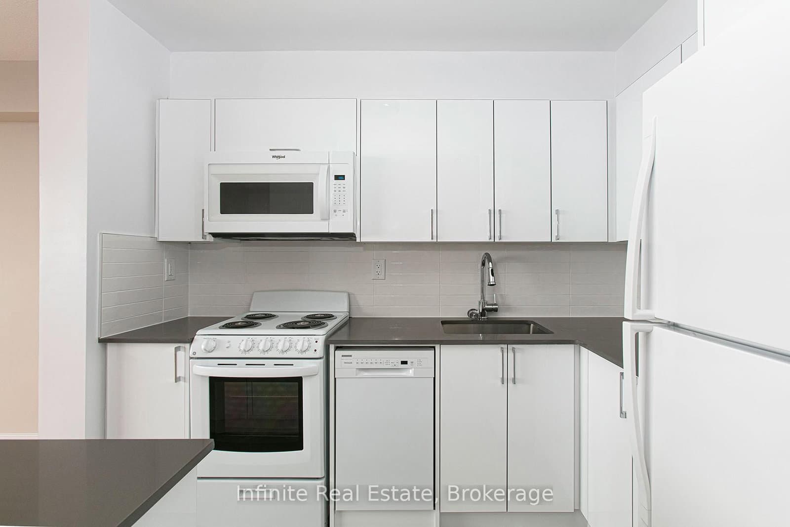 666 Spadina Avenue, Unit 403 thumbnail 7