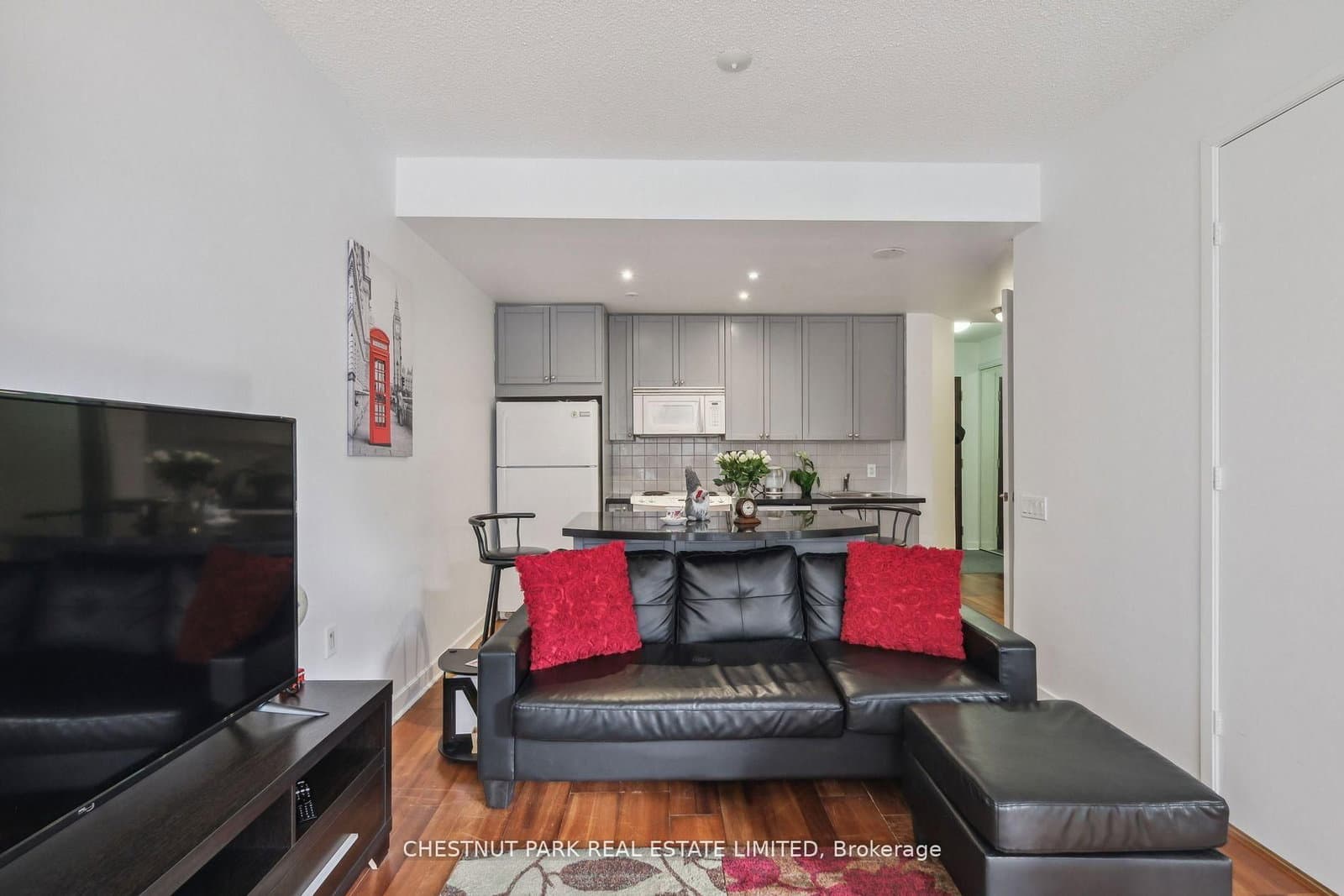 85 Bloor Street E, Unit 1014 thumbnail 23