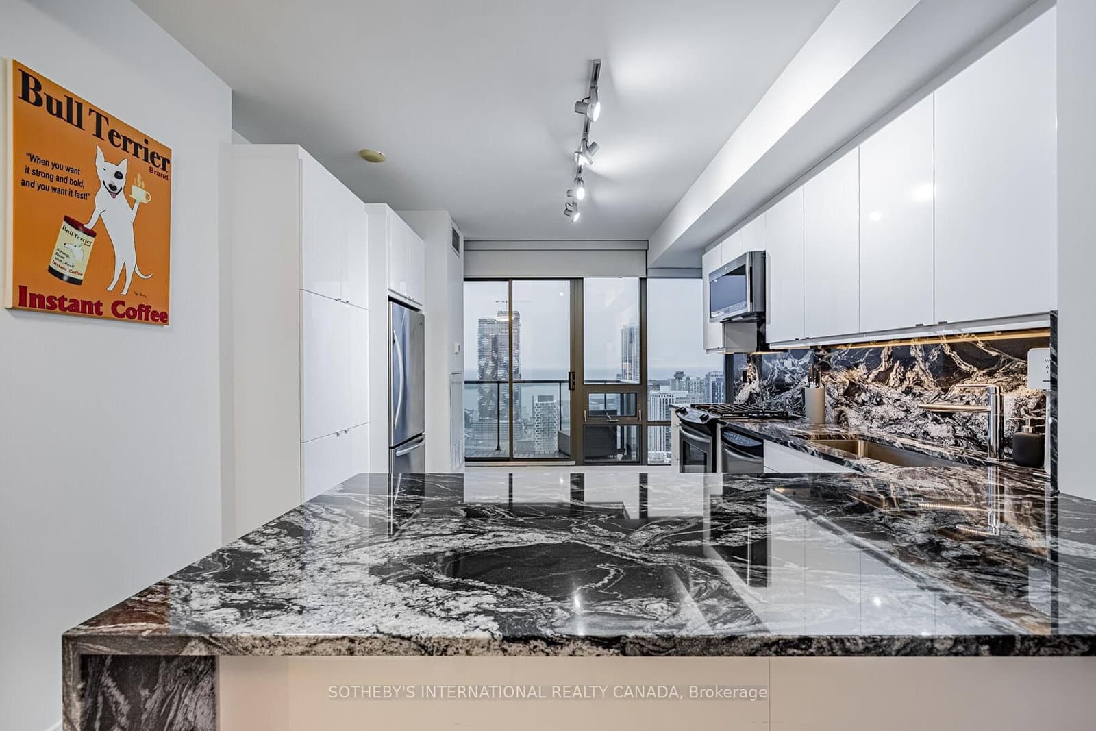 33 Lombard Street, Unit 4301 thumbnail 12