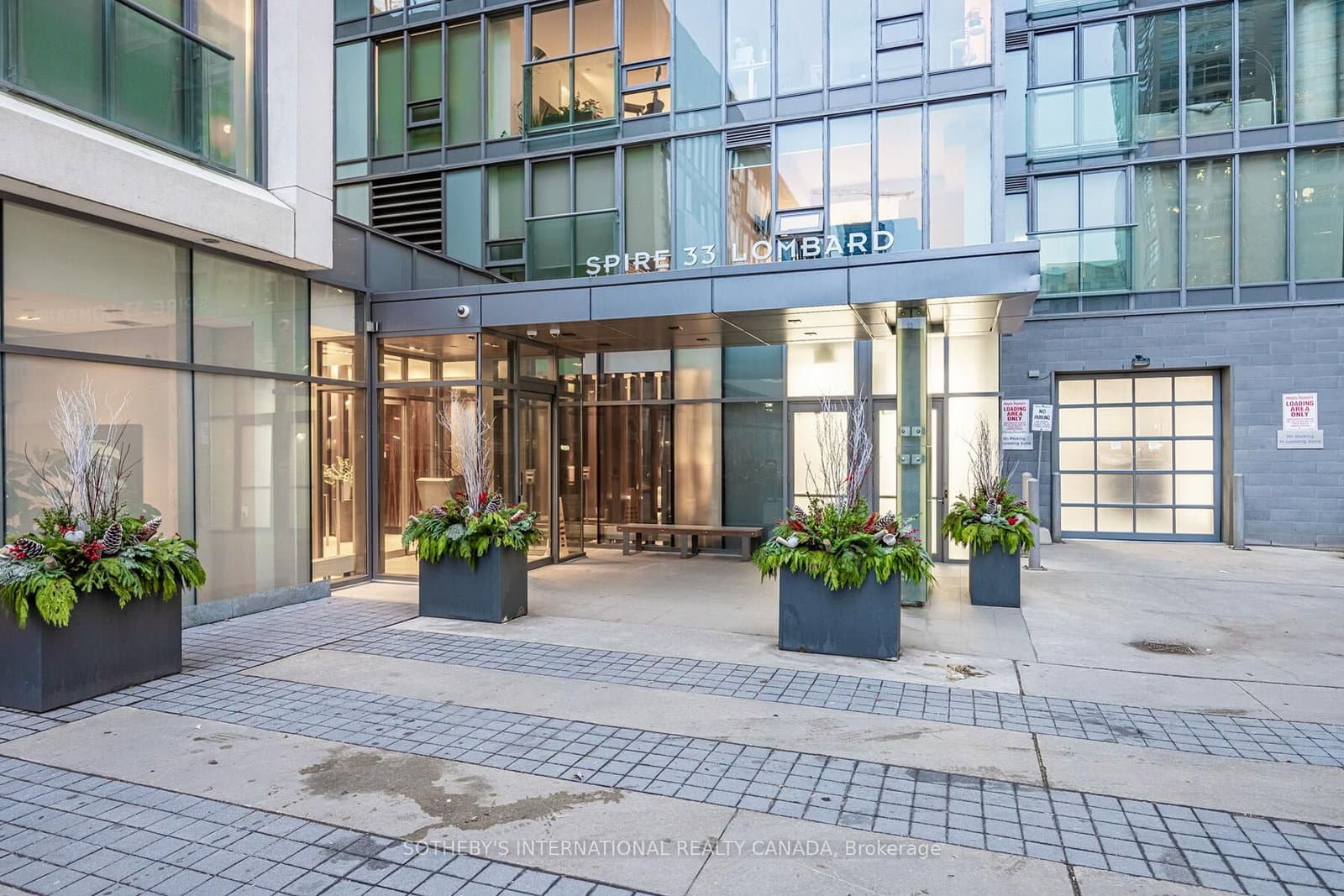 33 Lombard Street, Unit 4301 thumbnail 2