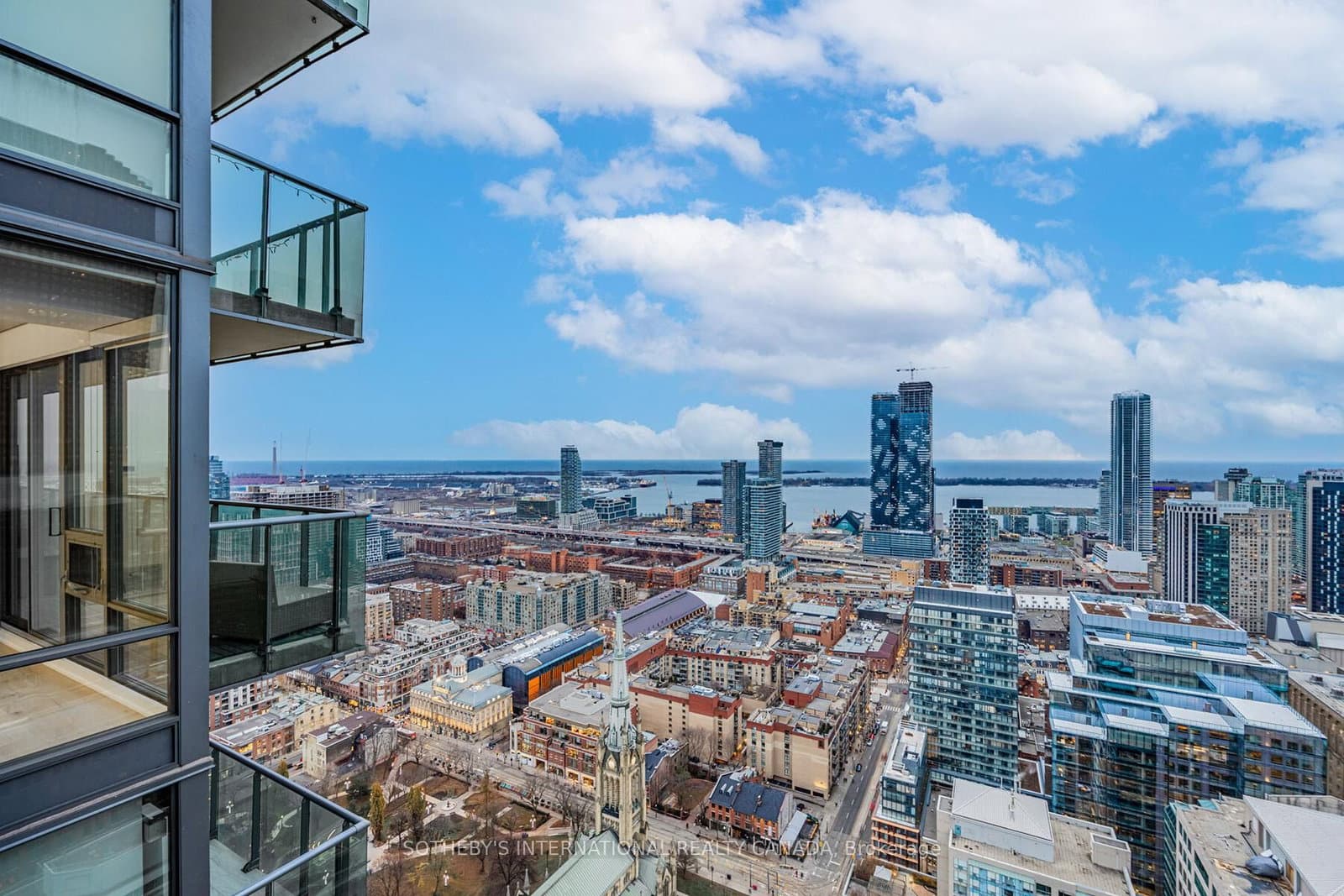 33 Lombard Street, Unit 4301 thumbnail 27