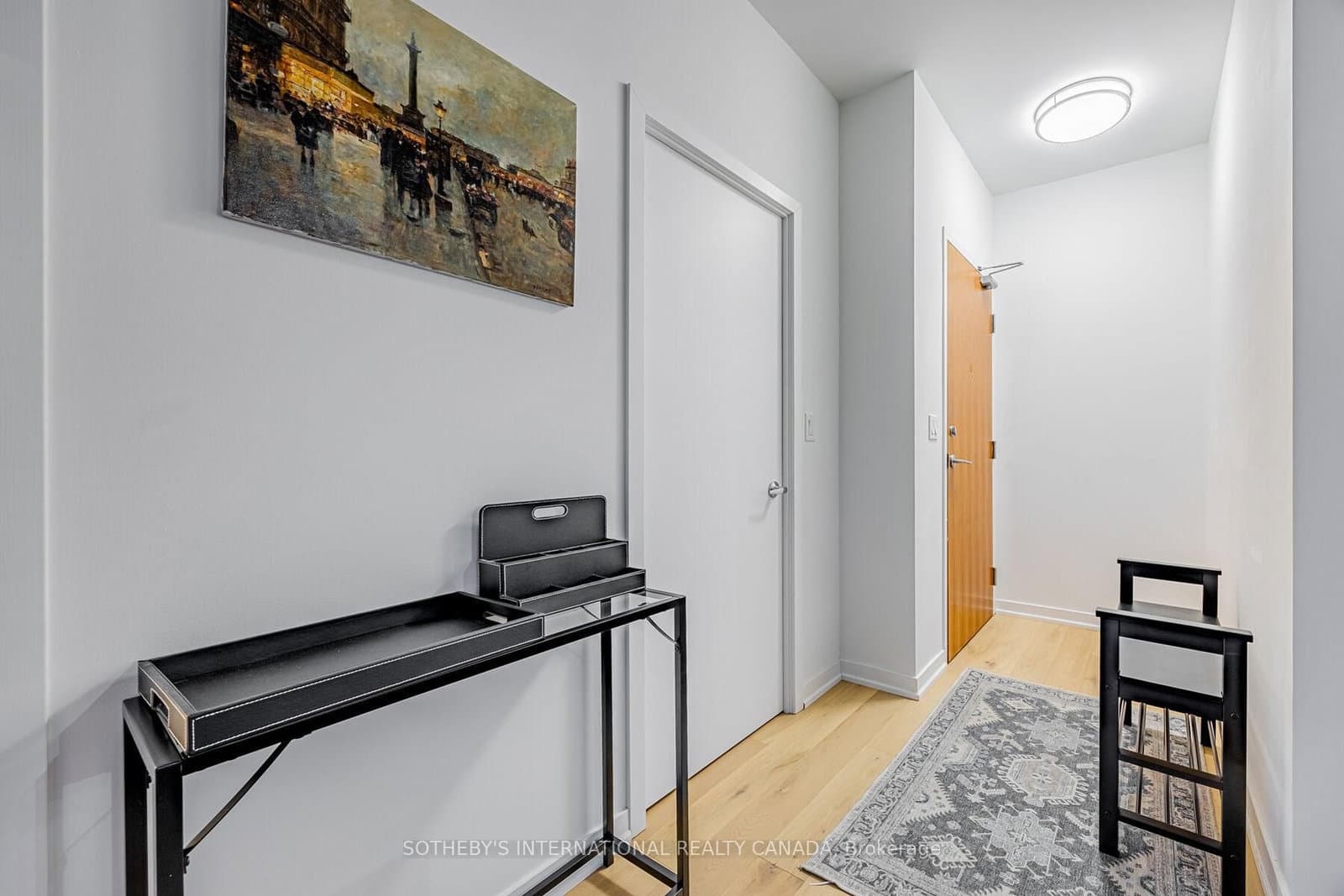 33 Lombard Street, Unit 4301 thumbnail 3