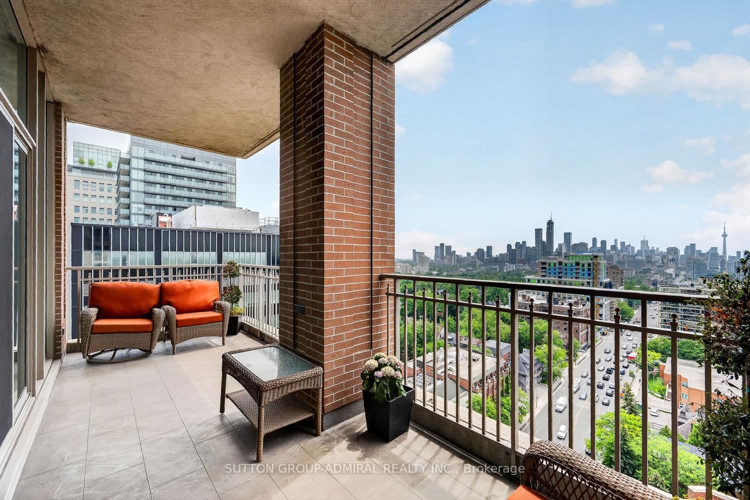155 St Clair Avenue W, Unit 1801 thumbnail 11