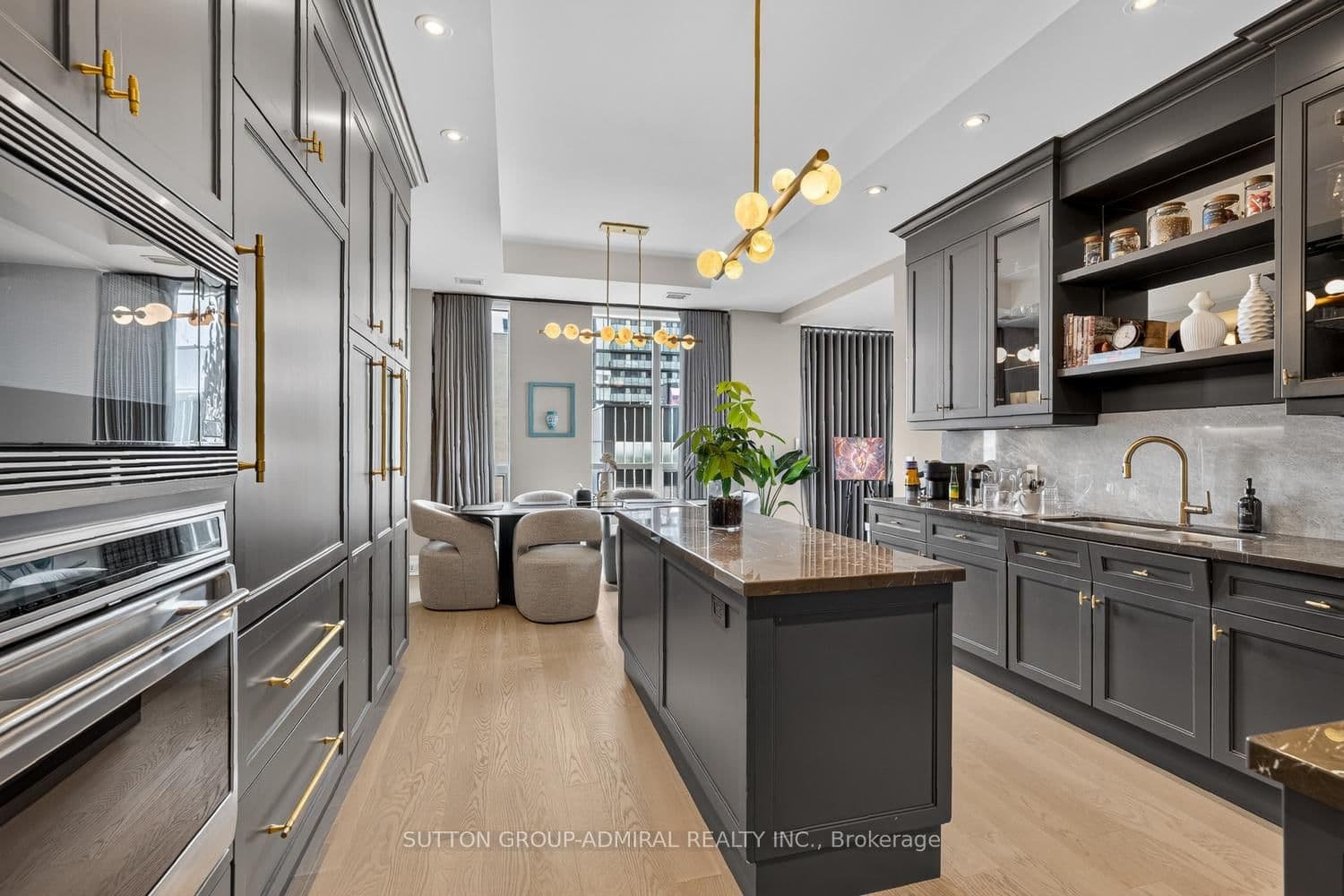 155 St Clair Avenue W, Unit 1801 thumbnail 18