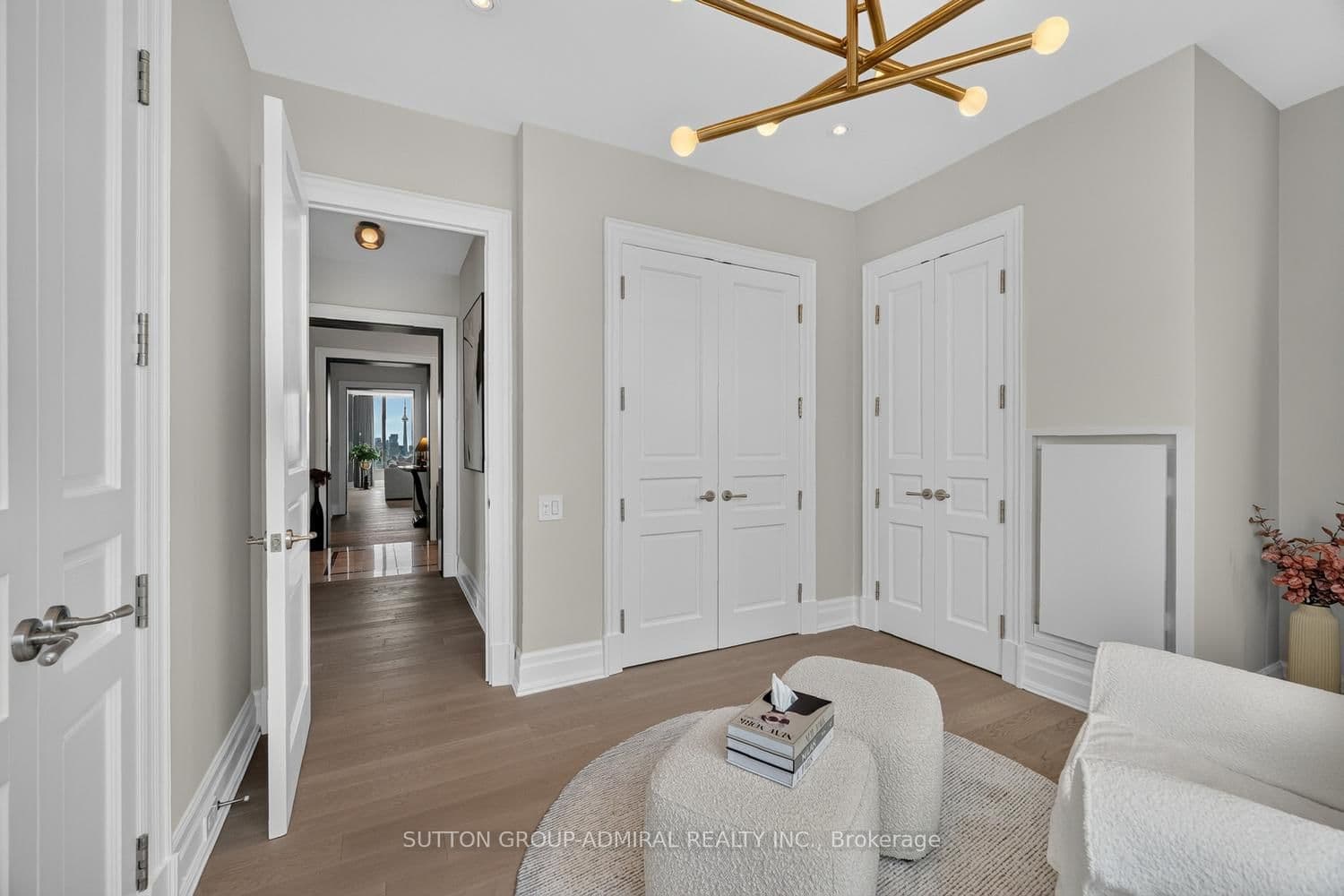 155 St Clair Avenue W, Unit 1801 thumbnail 24