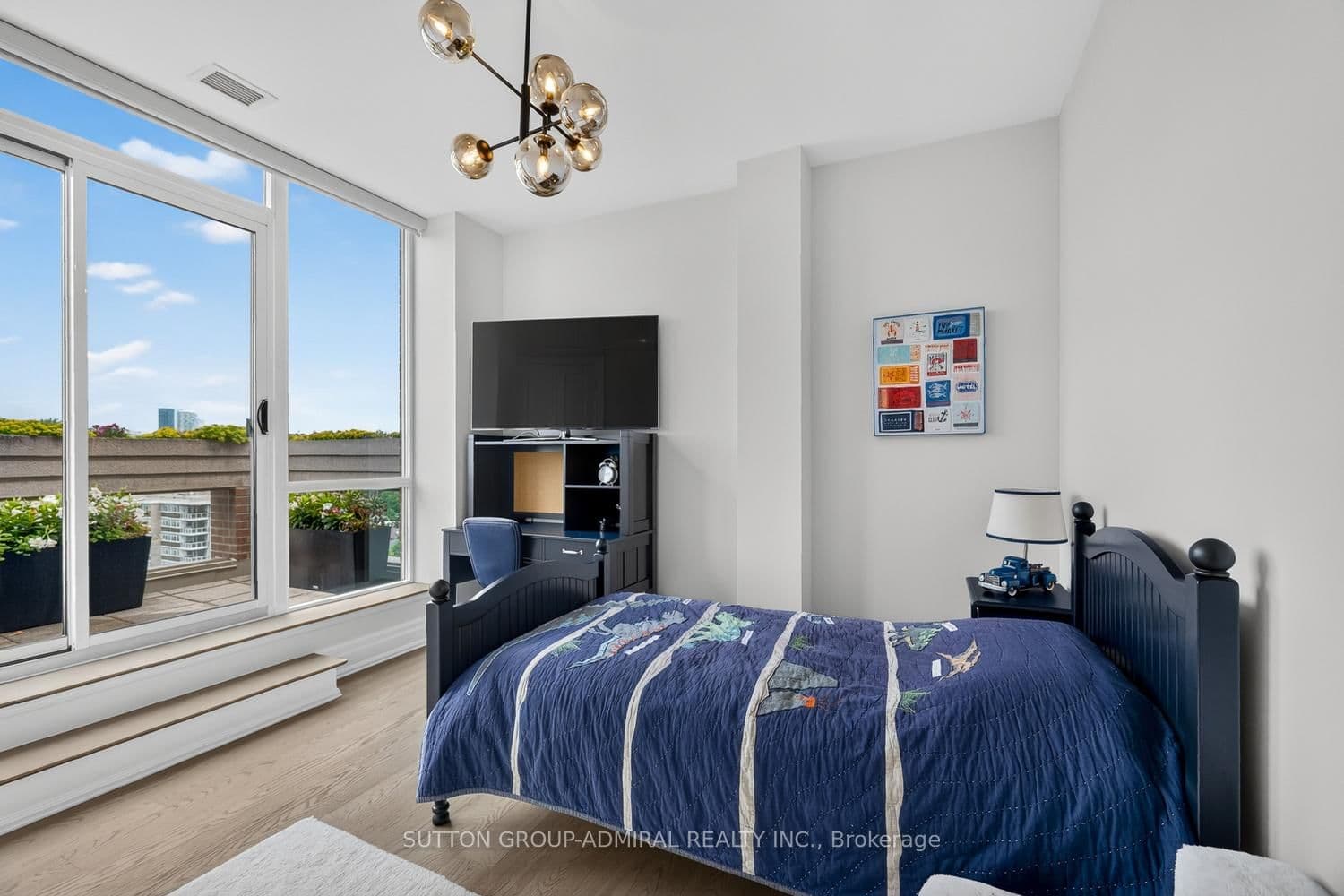 155 St Clair Avenue W, Unit 1801 thumbnail 29