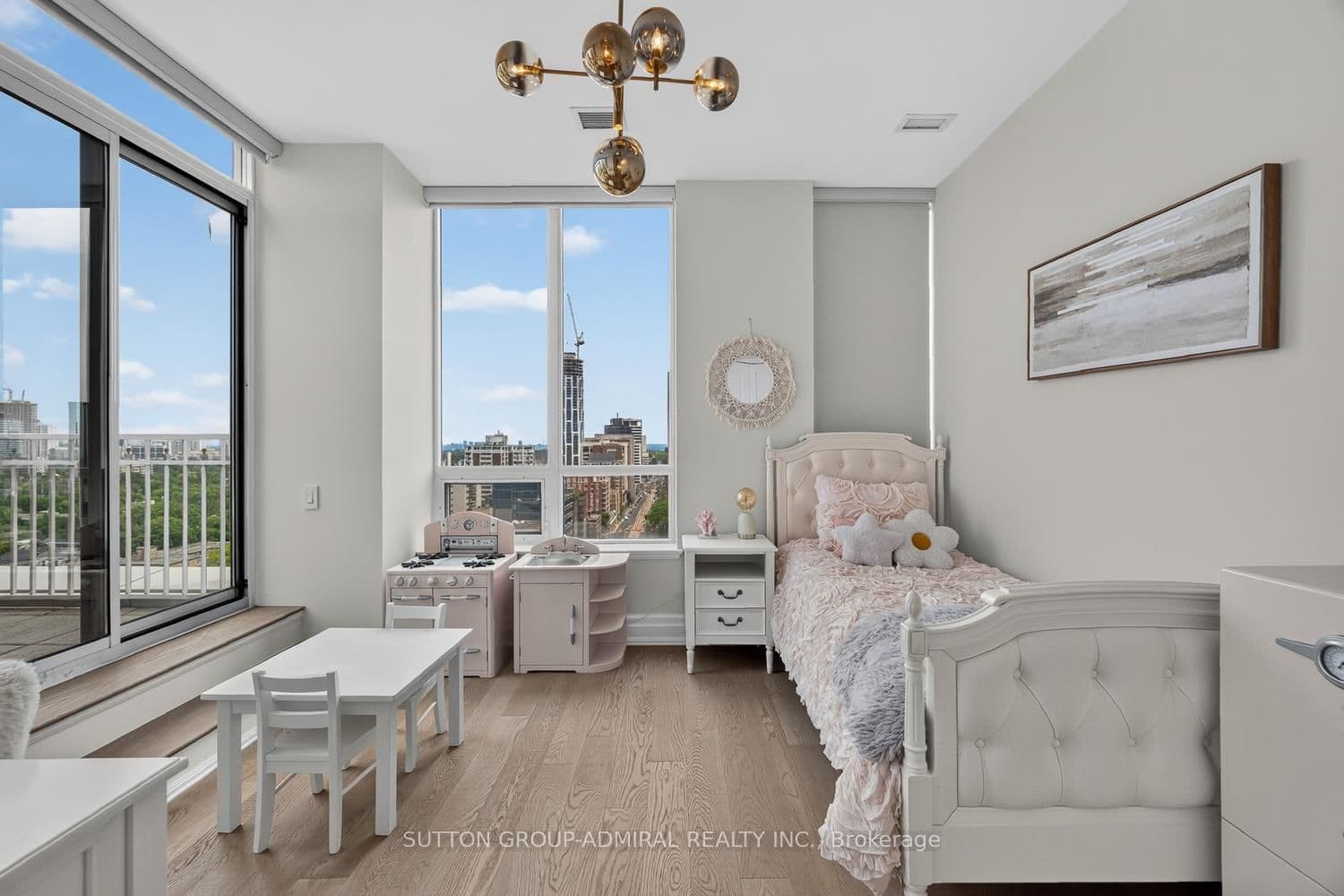 155 St Clair Avenue W, Unit 1801 thumbnail 32
