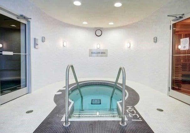 14 York Street, Unit 1709 thumbnail 17