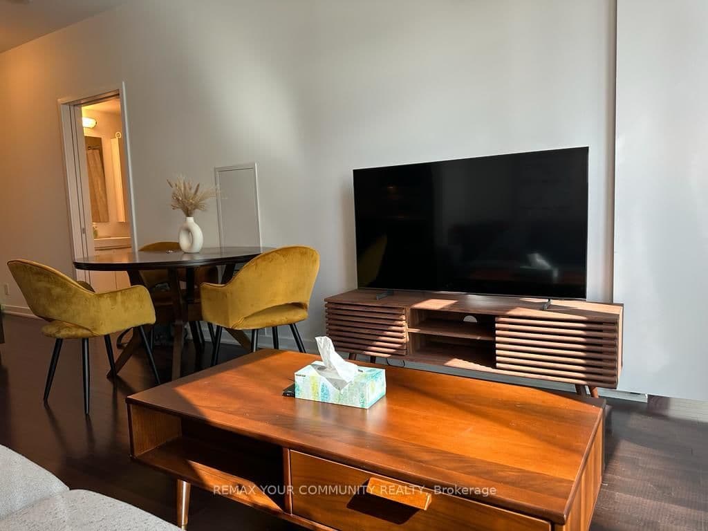 14 York Street, Unit 1709 thumbnail 3