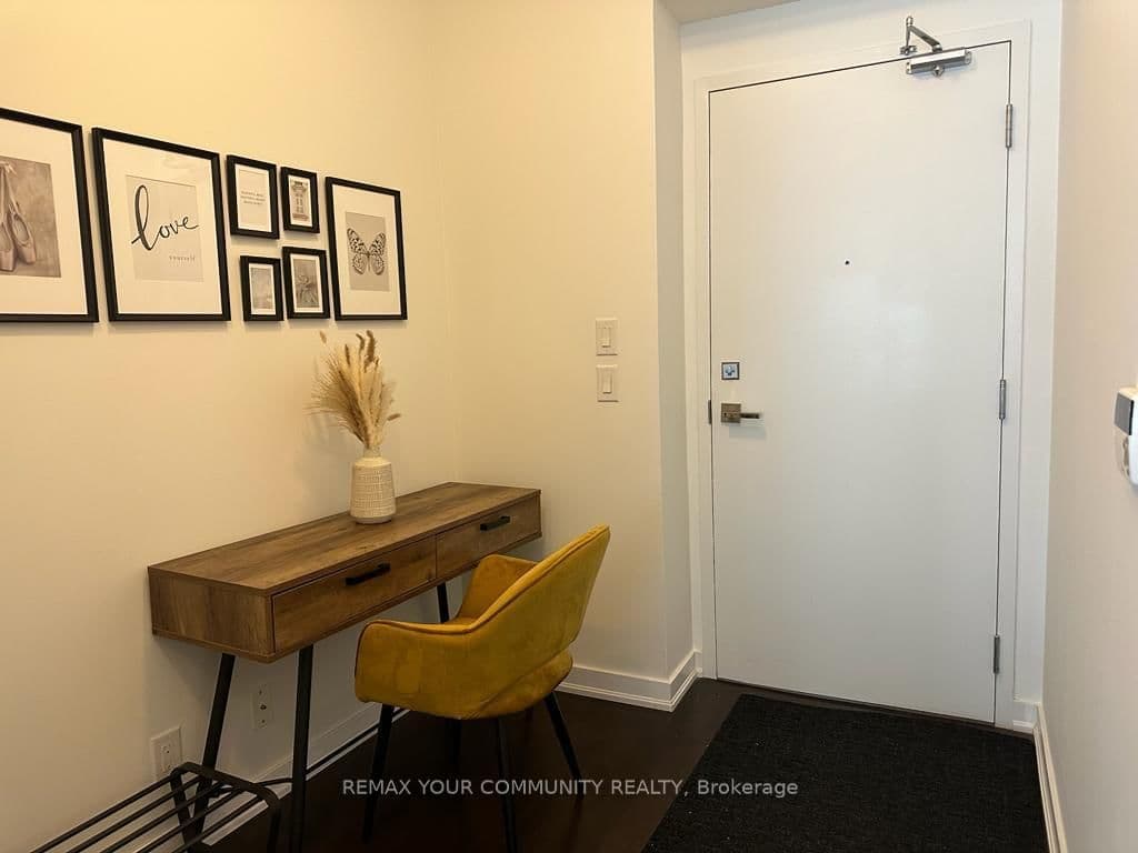 14 York Street, Unit 1709 thumbnail 9