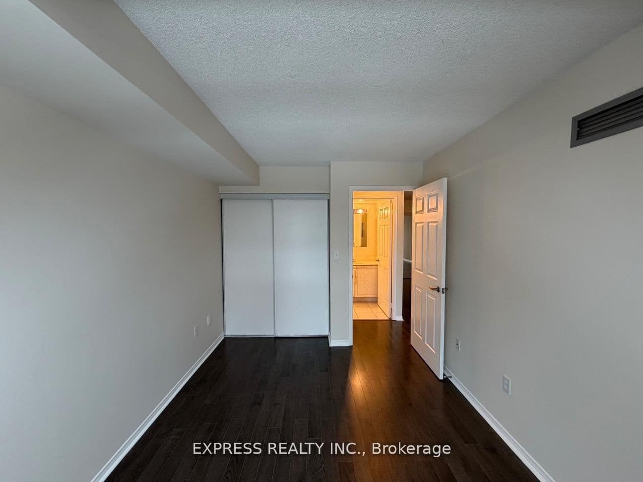 1 Pemberton Avenue, Unit 1009 thumbnail 2