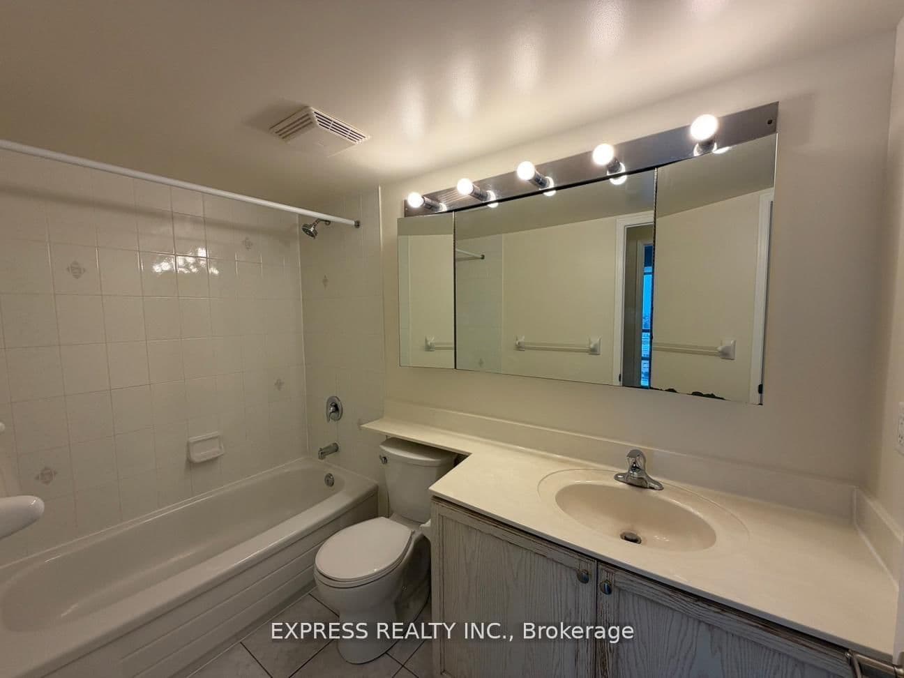 1 Pemberton Avenue, Unit 1009 thumbnail 3