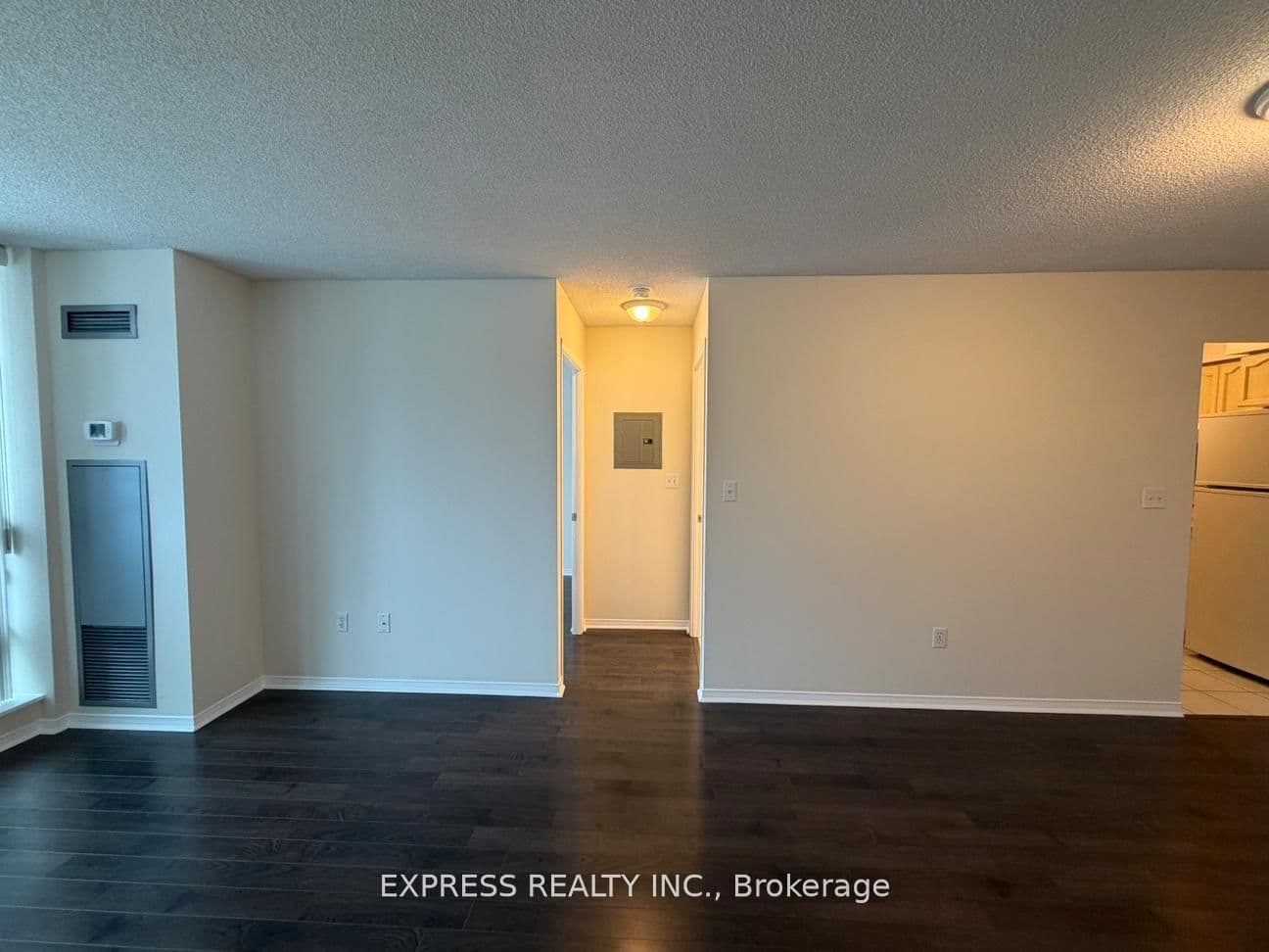 1 Pemberton Avenue, Unit 1009 thumbnail 4