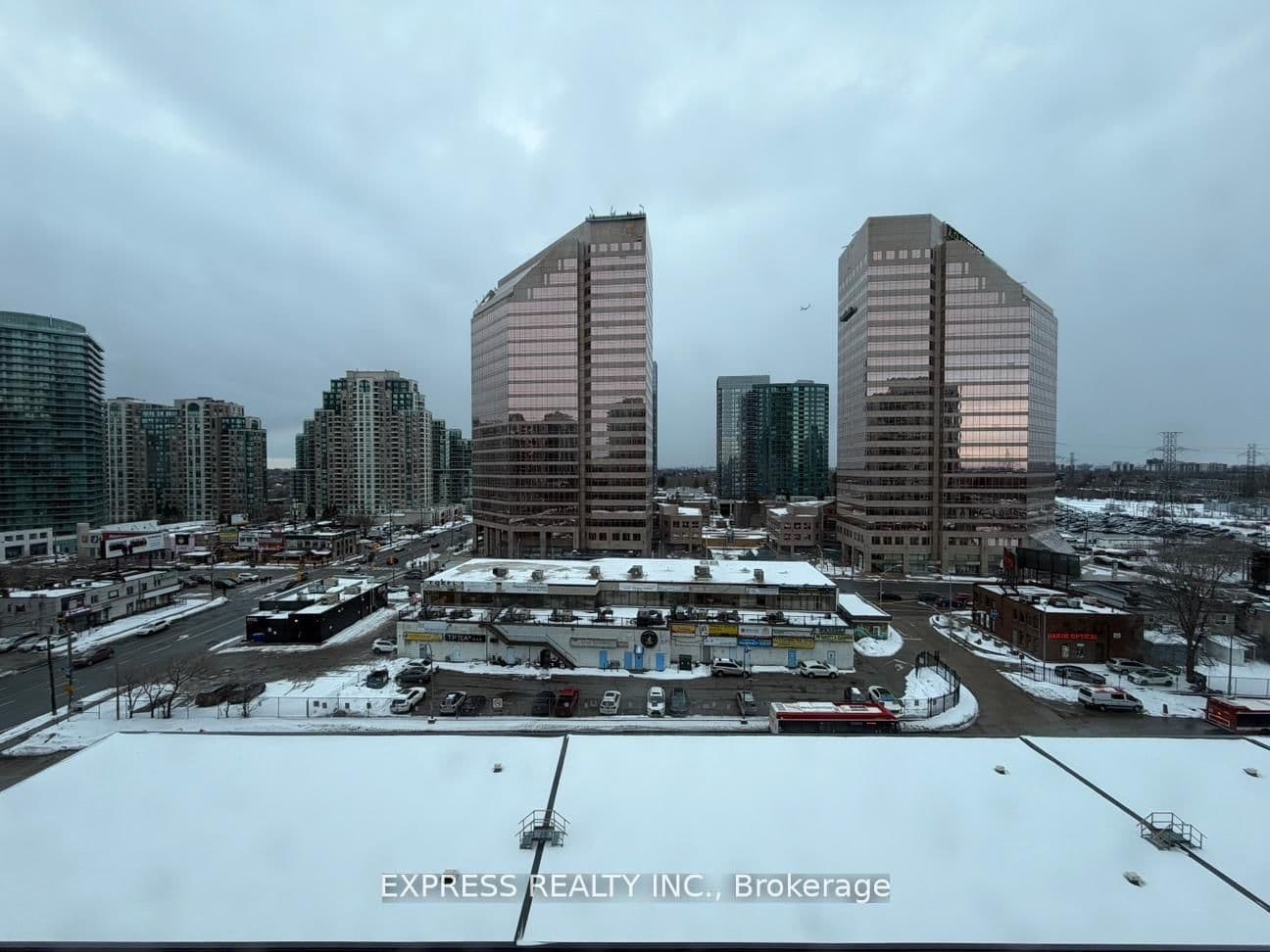 1 Pemberton Avenue, Unit 1009 thumbnail 5