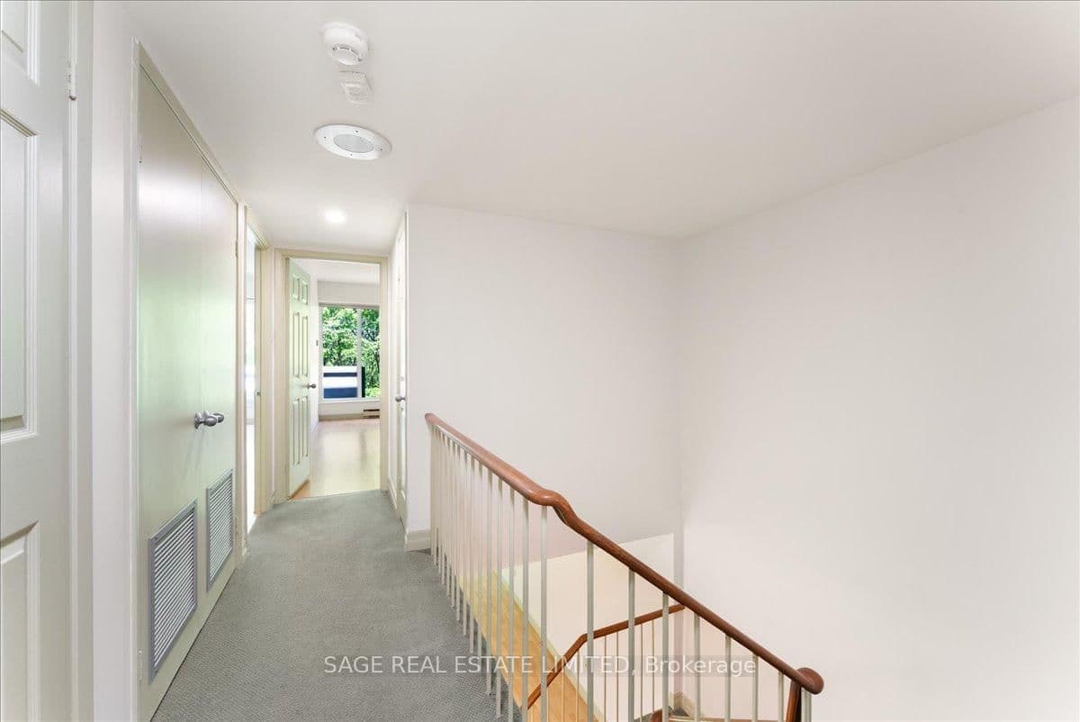 360 Bloor Street E, Unit 209 thumbnail 17