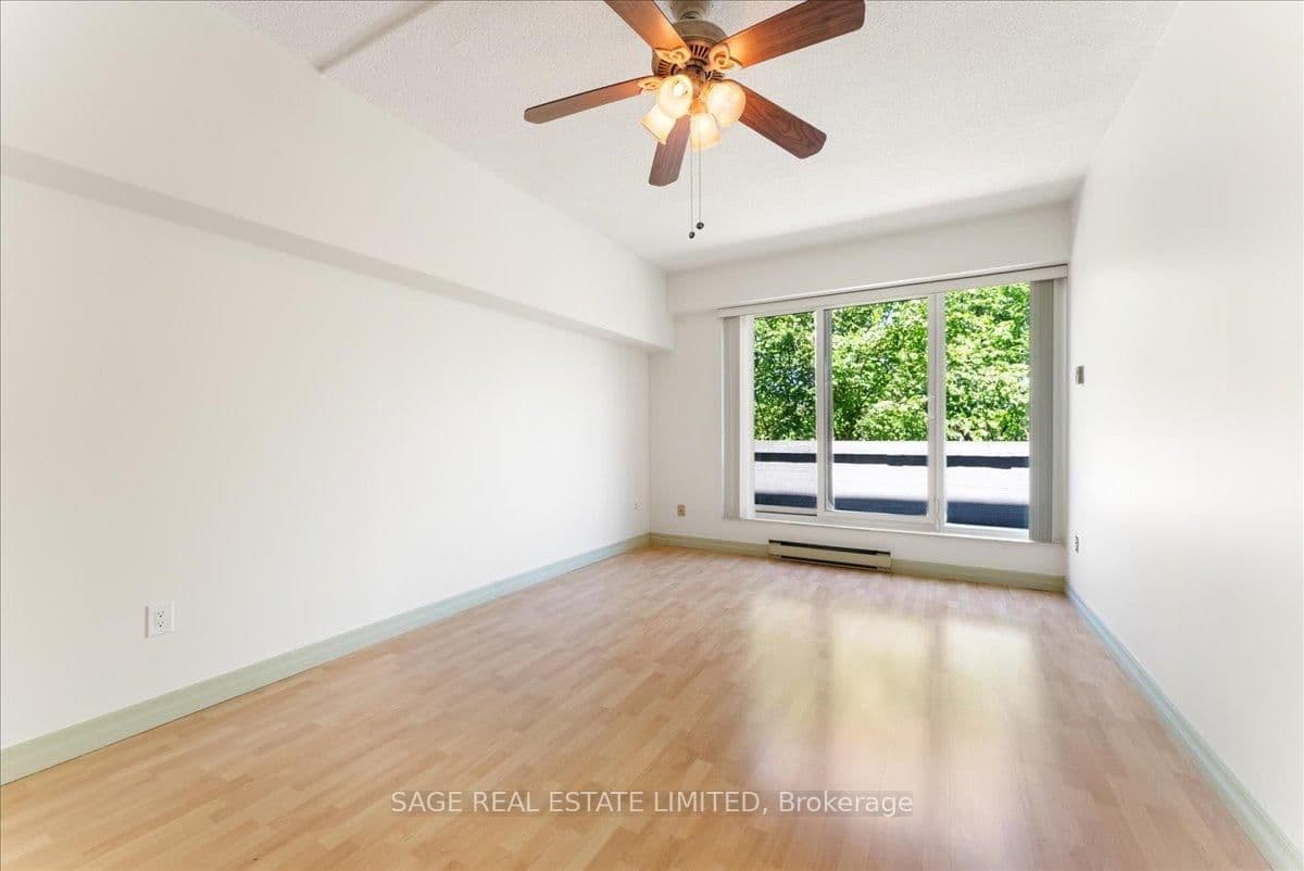 360 Bloor Street E, Unit 209 thumbnail 19