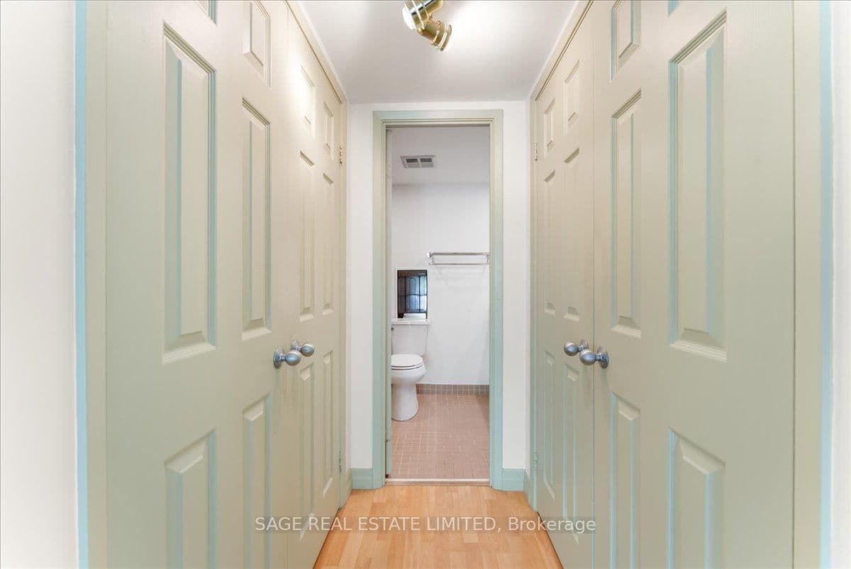 360 Bloor Street E, Unit 209 thumbnail 22