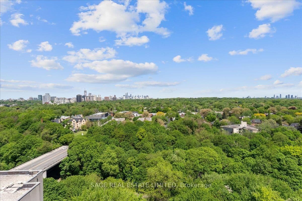 360 Bloor Street E, Unit 209 thumbnail 33