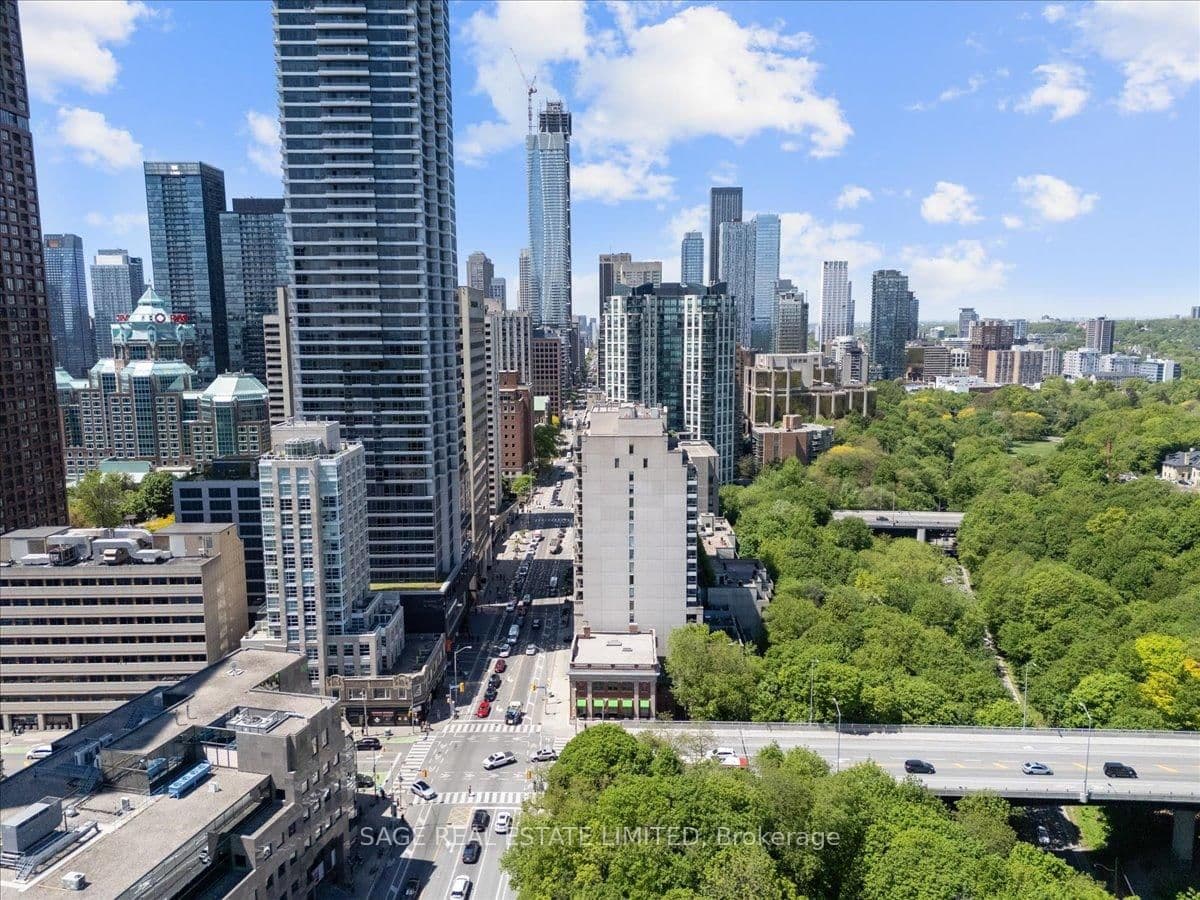 360 Bloor Street E, Unit 209 thumbnail 44