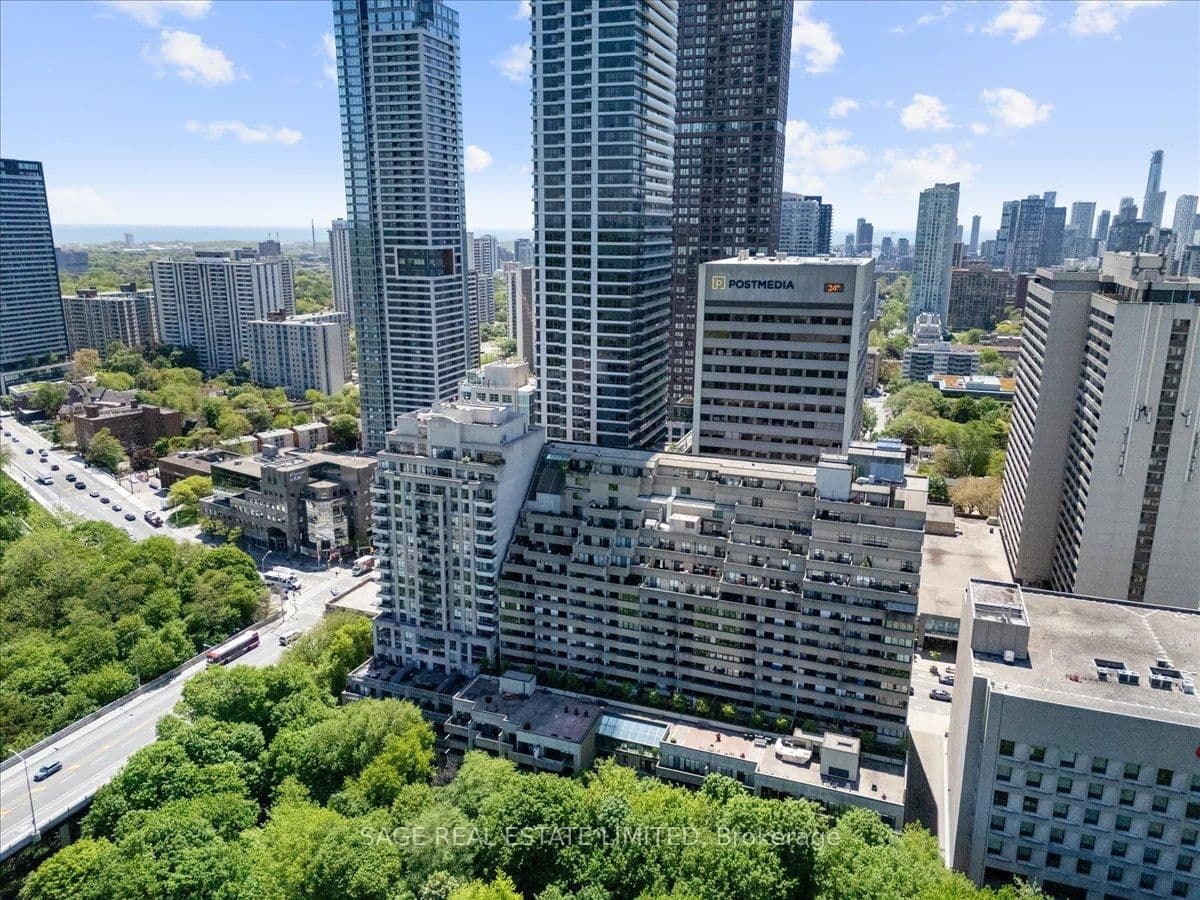 360 Bloor Street E, Unit 209 thumbnail 46