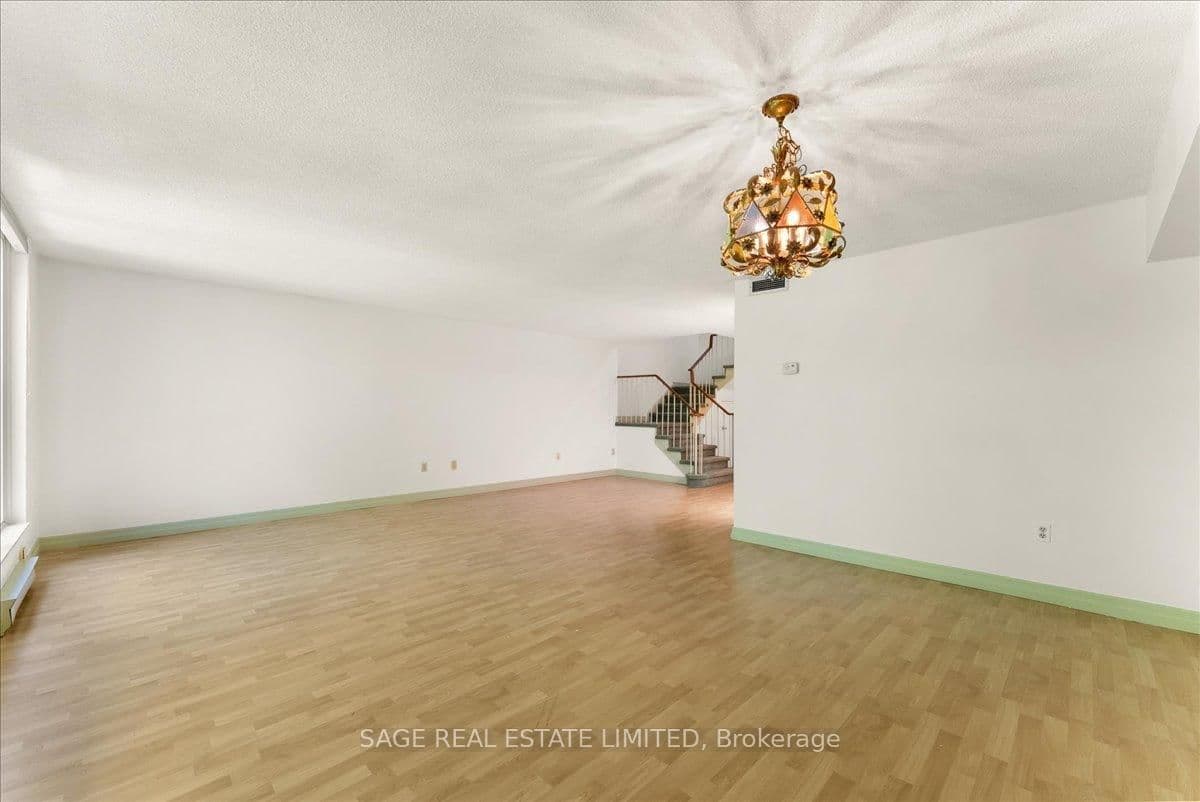 360 Bloor Street E, Unit 209 thumbnail 7