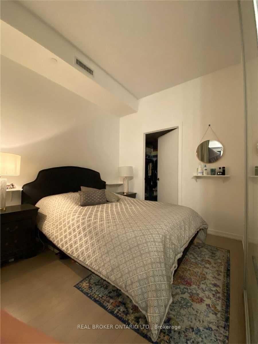 101 Peter Street W, Unit 515 thumbnail 6