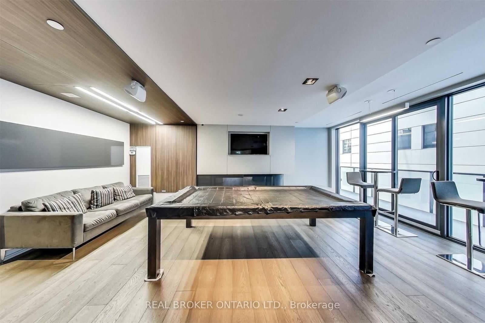 101 Peter Street W, Unit 515 thumbnail 9