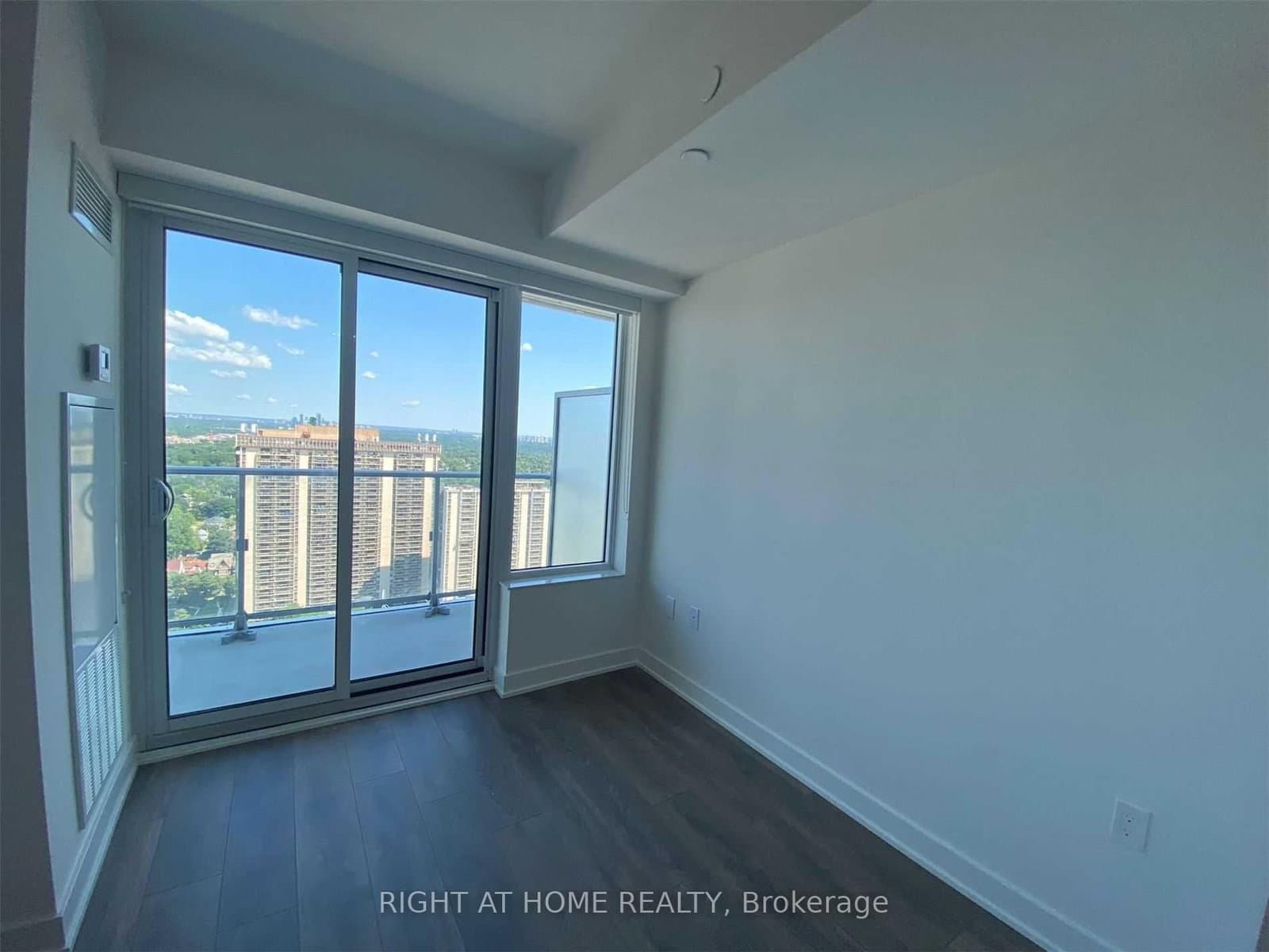 99 Broadway Avenue, Unit 2912 thumbnail 4