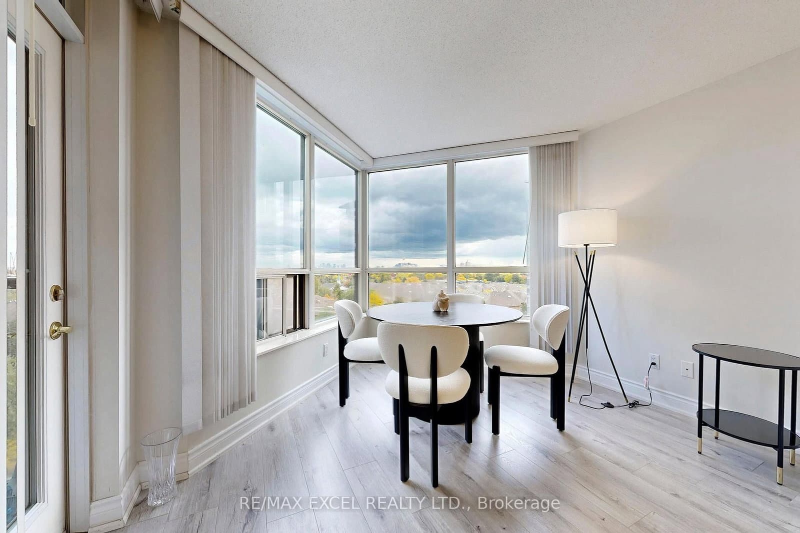 10 Northtown Way, Unit 814 thumbnail 16