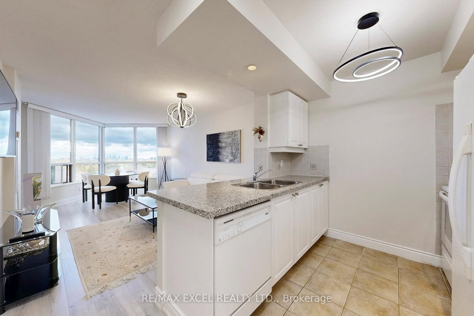 10 Northtown Way, Unit 814 thumbnail 18