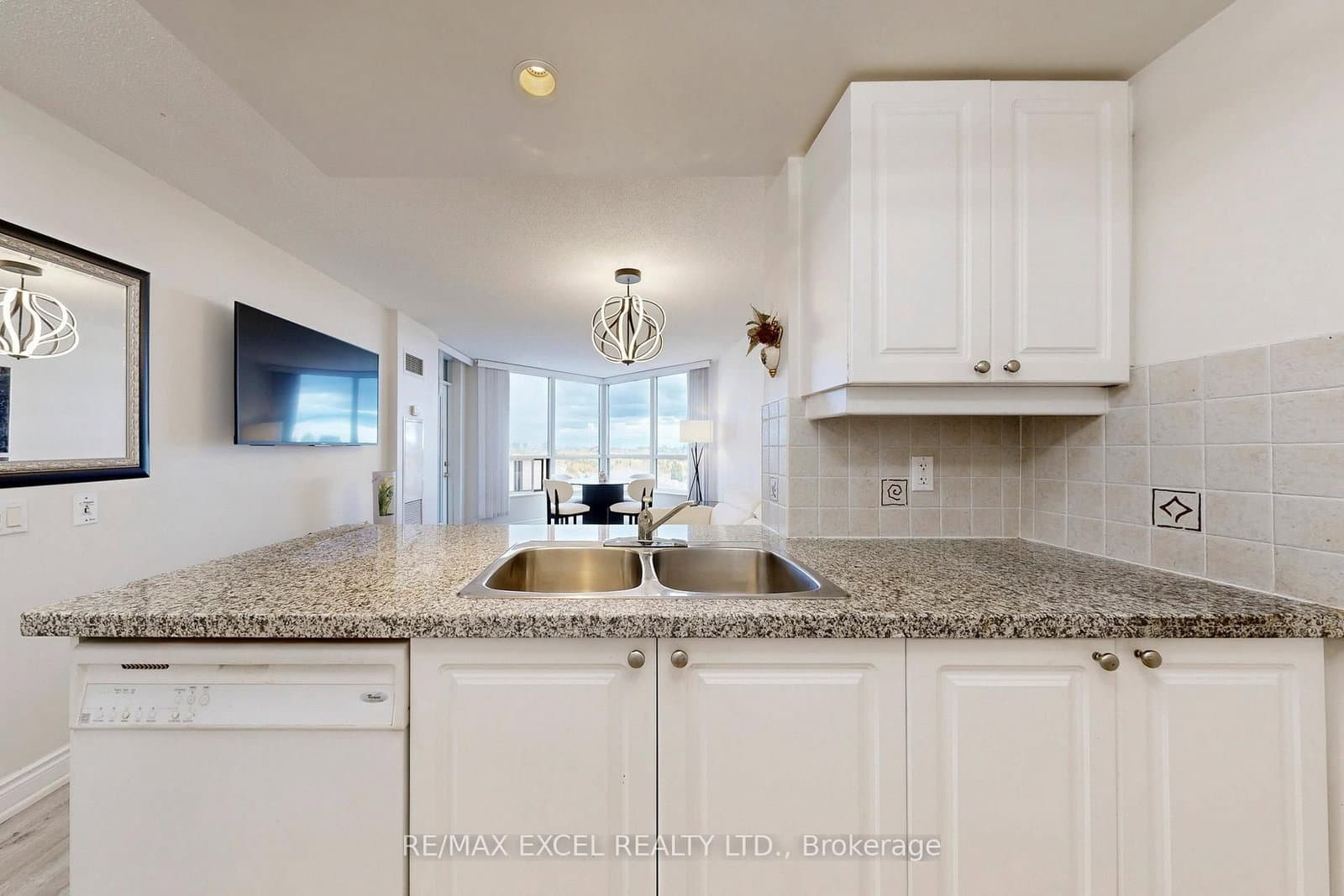 10 Northtown Way, Unit 814 thumbnail 19