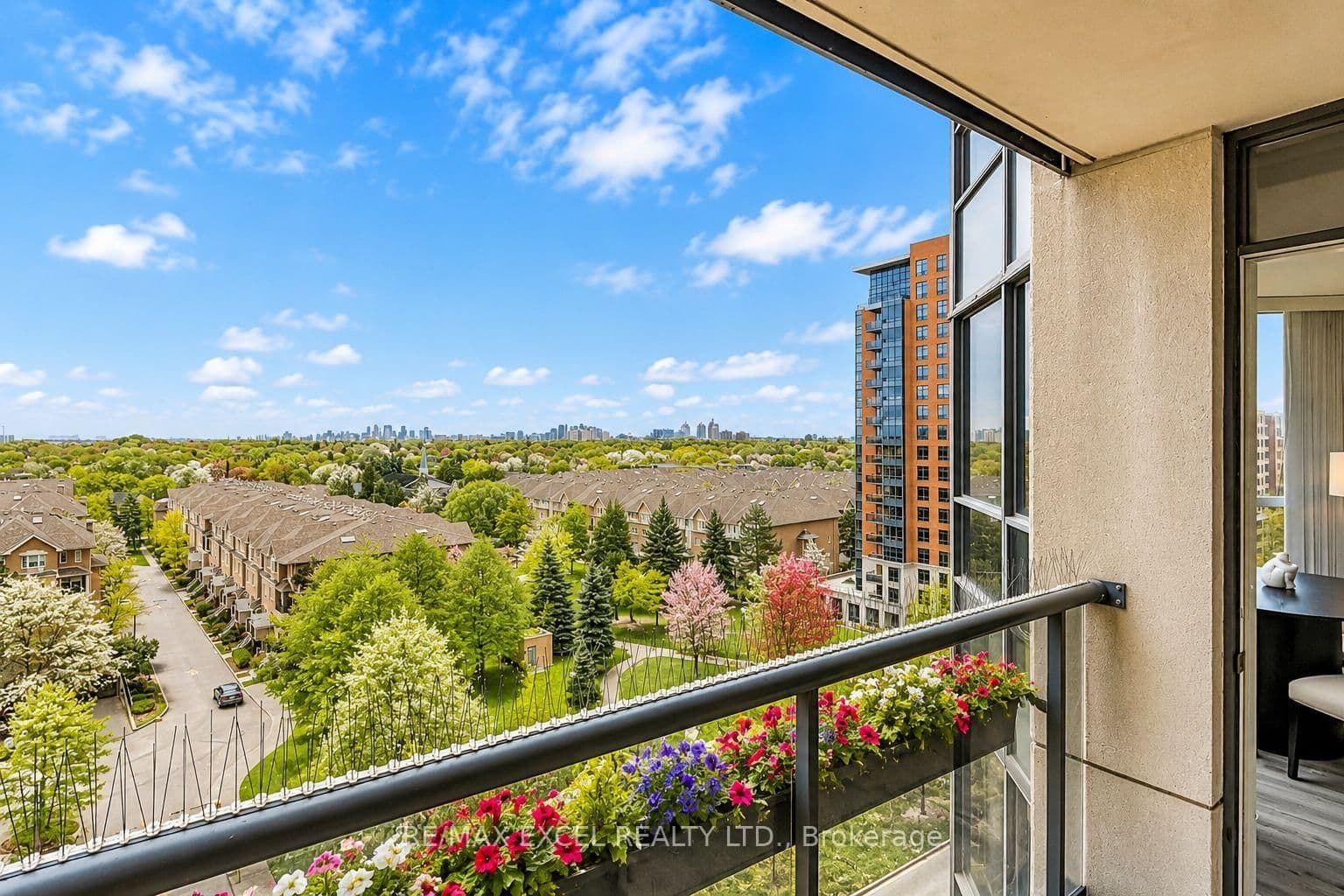 10 Northtown Way, Unit 814 thumbnail 2