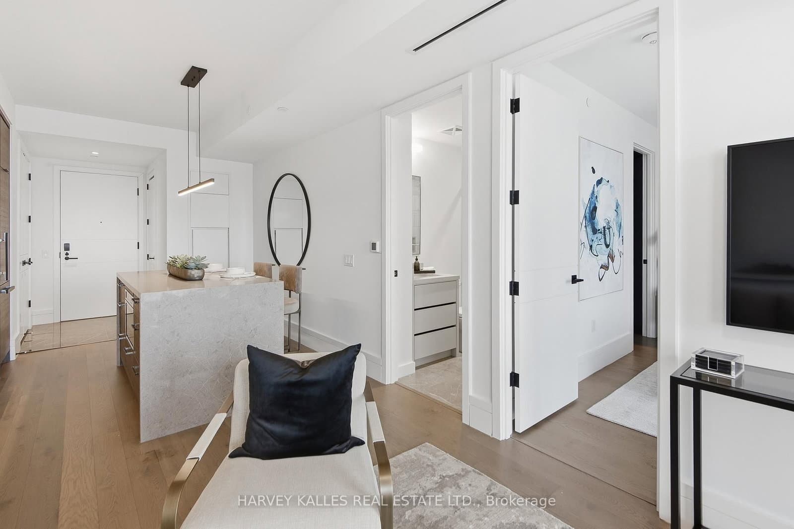 215 Lonsdale Road, Unit 1205 thumbnail 11