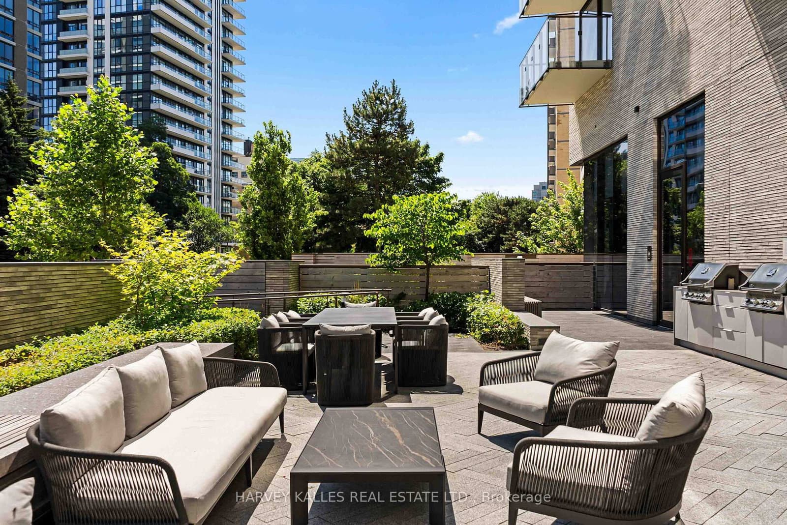 215 Lonsdale Road, Unit 1205 thumbnail 25