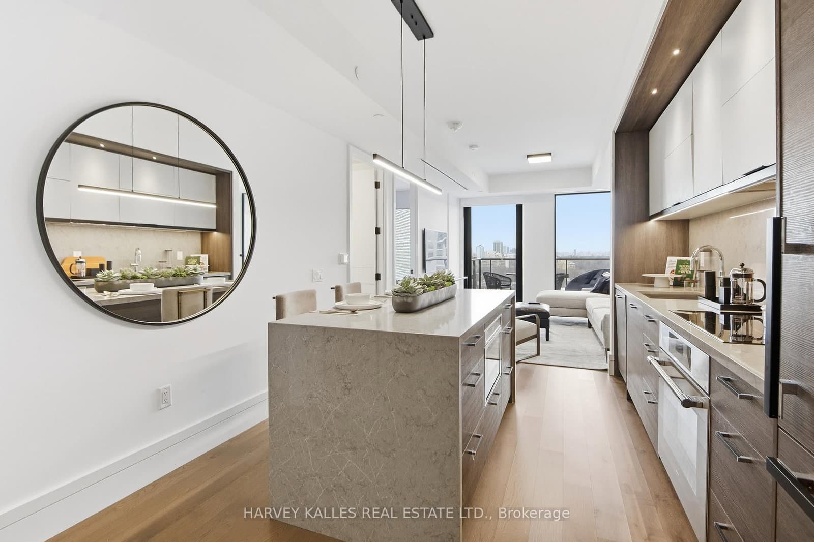 215 Lonsdale Road, Unit 1205 thumbnail 5