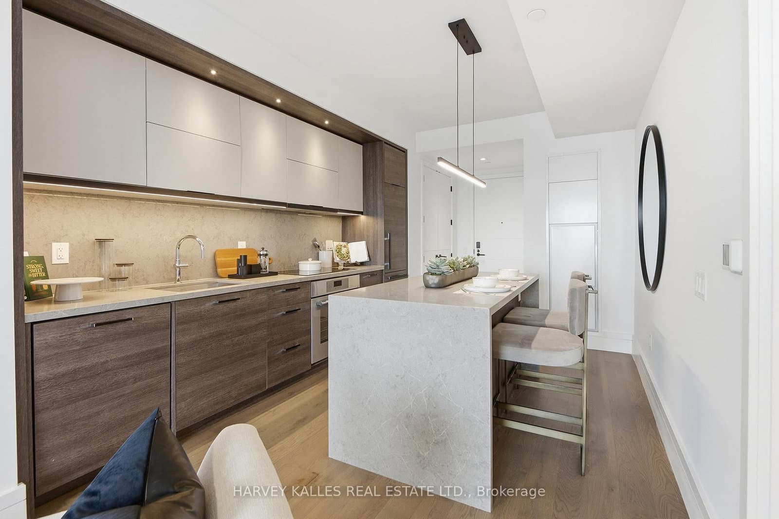 215 Lonsdale Road, Unit 1205 thumbnail 8