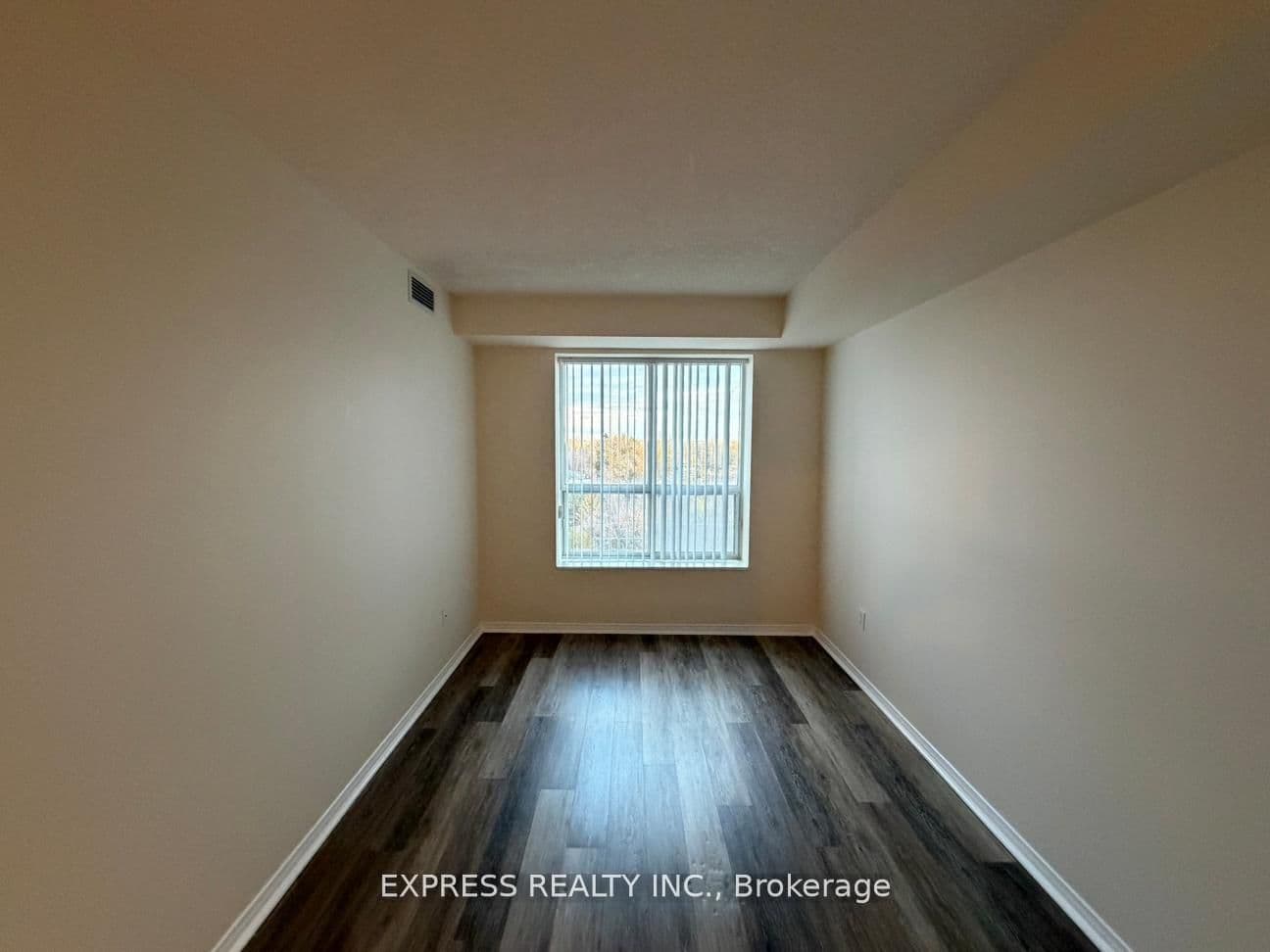 39 Pemberton Avenue, Unit 710 thumbnail 9