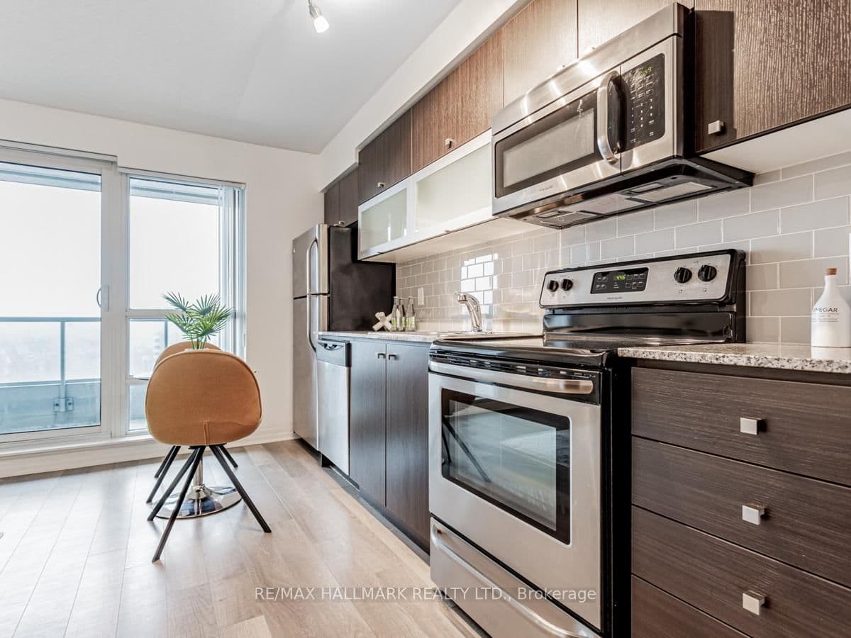 2015 Sheppard Avenue E, Unit 1905 thumbnail 15