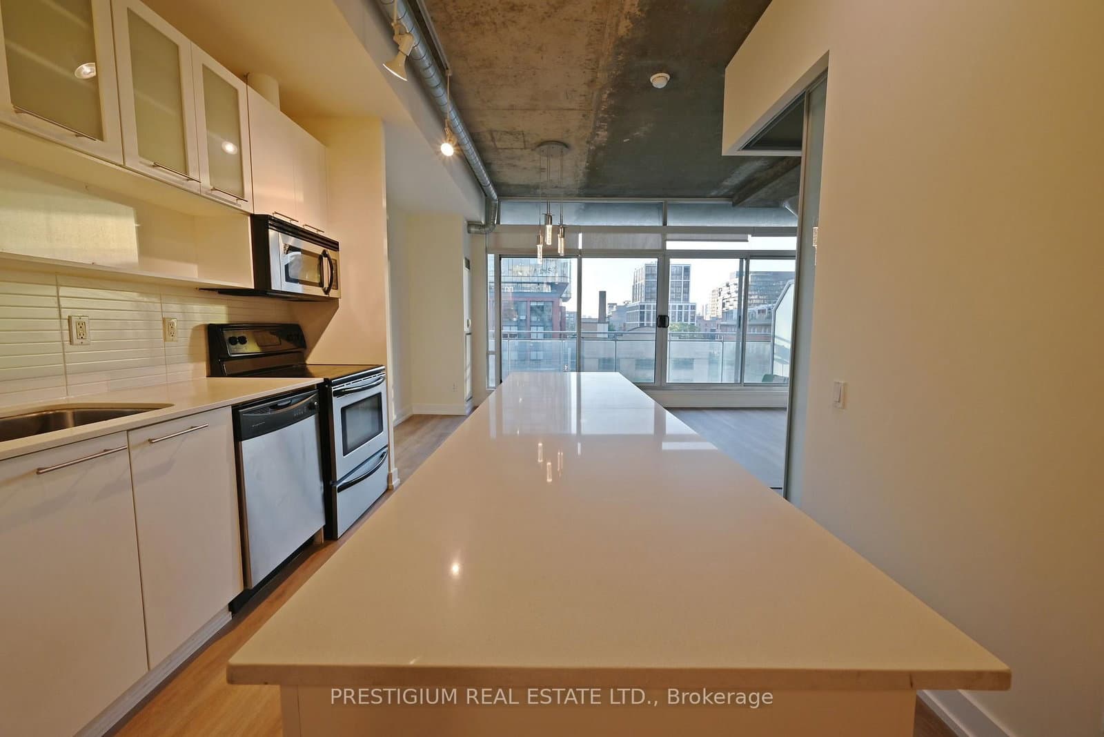 66 Portland Street, Unit 611 thumbnail 2