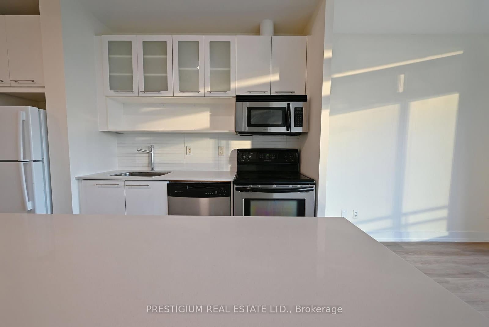 66 Portland Street, Unit 611 thumbnail 3