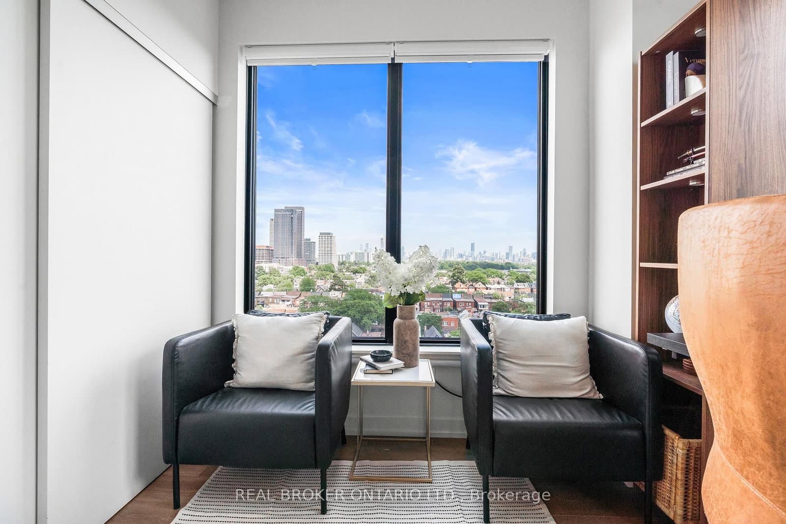 181 Sterling Road, Unit 902 thumbnail 15