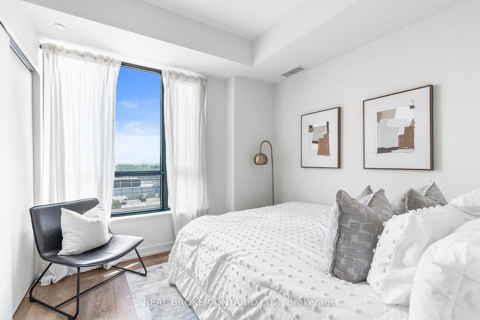 181 Sterling Road, Unit 902 thumbnail 17