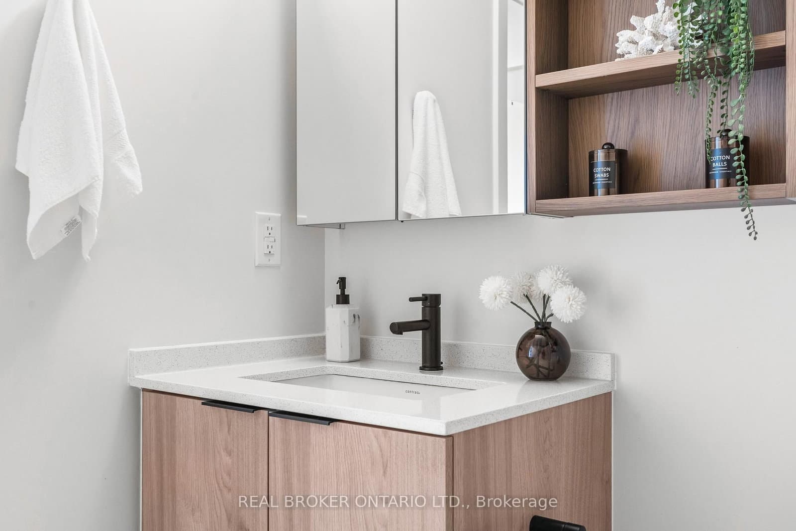 181 Sterling Road, Unit 902 thumbnail 20
