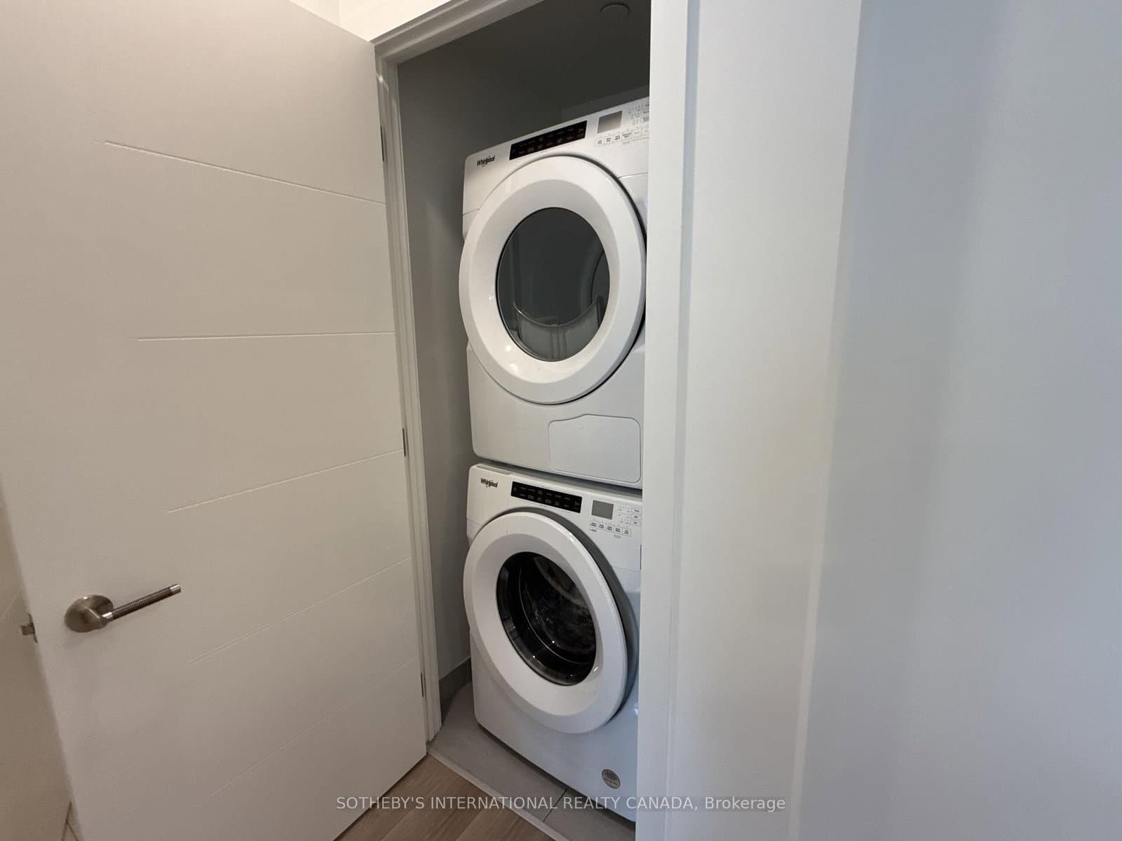 200 Redpath Avenue, Unit 2208 thumbnail 12
