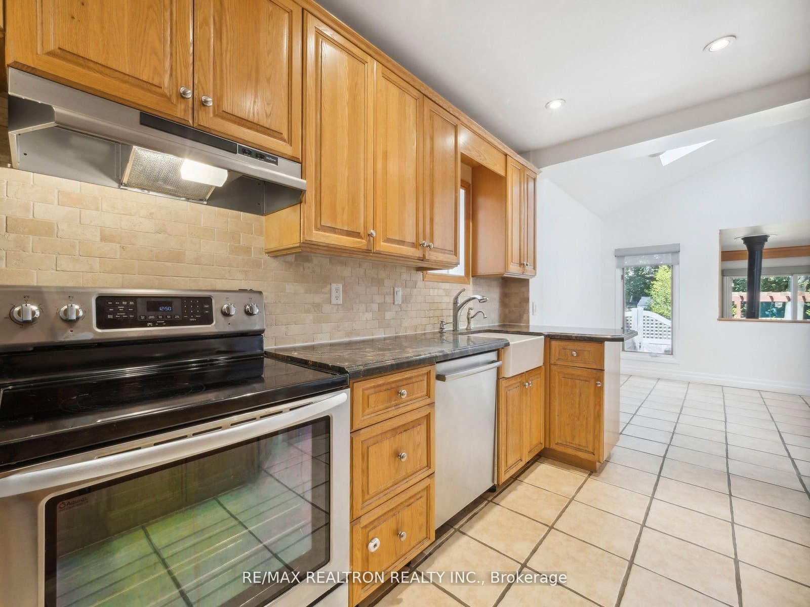 186 Wanless Avenue thumbnail 19