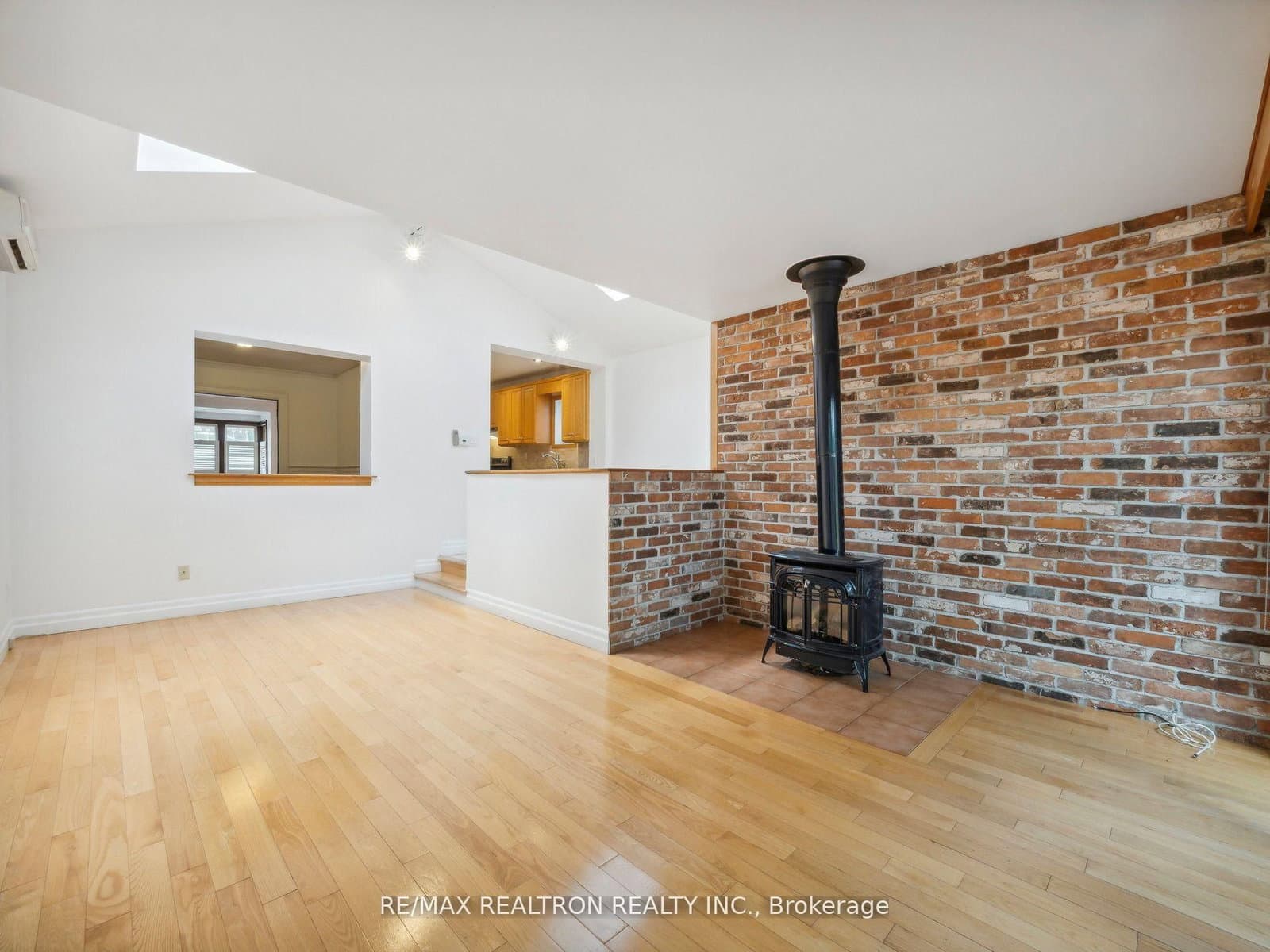 186 Wanless Avenue thumbnail 24