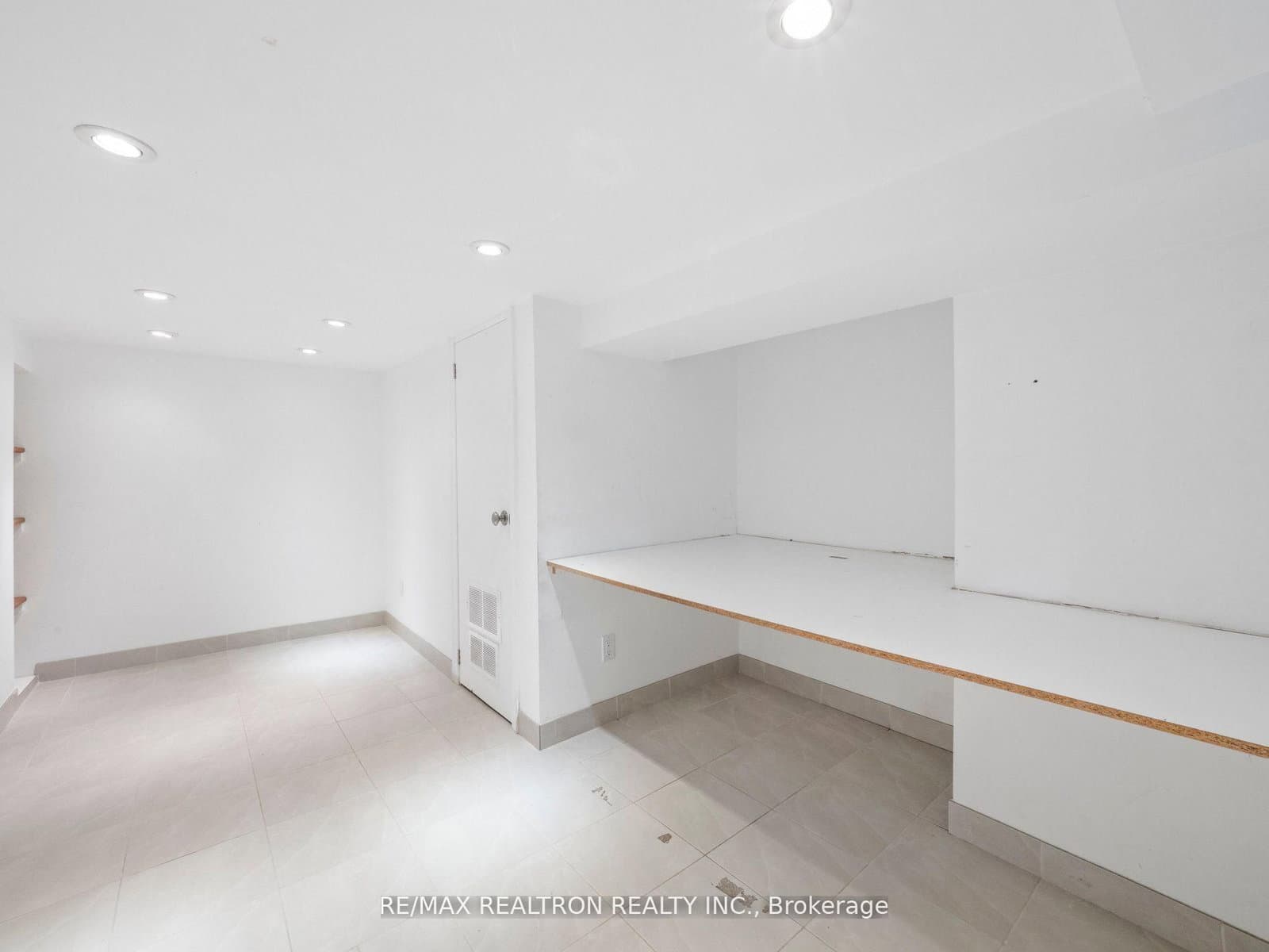 186 Wanless Avenue thumbnail 34