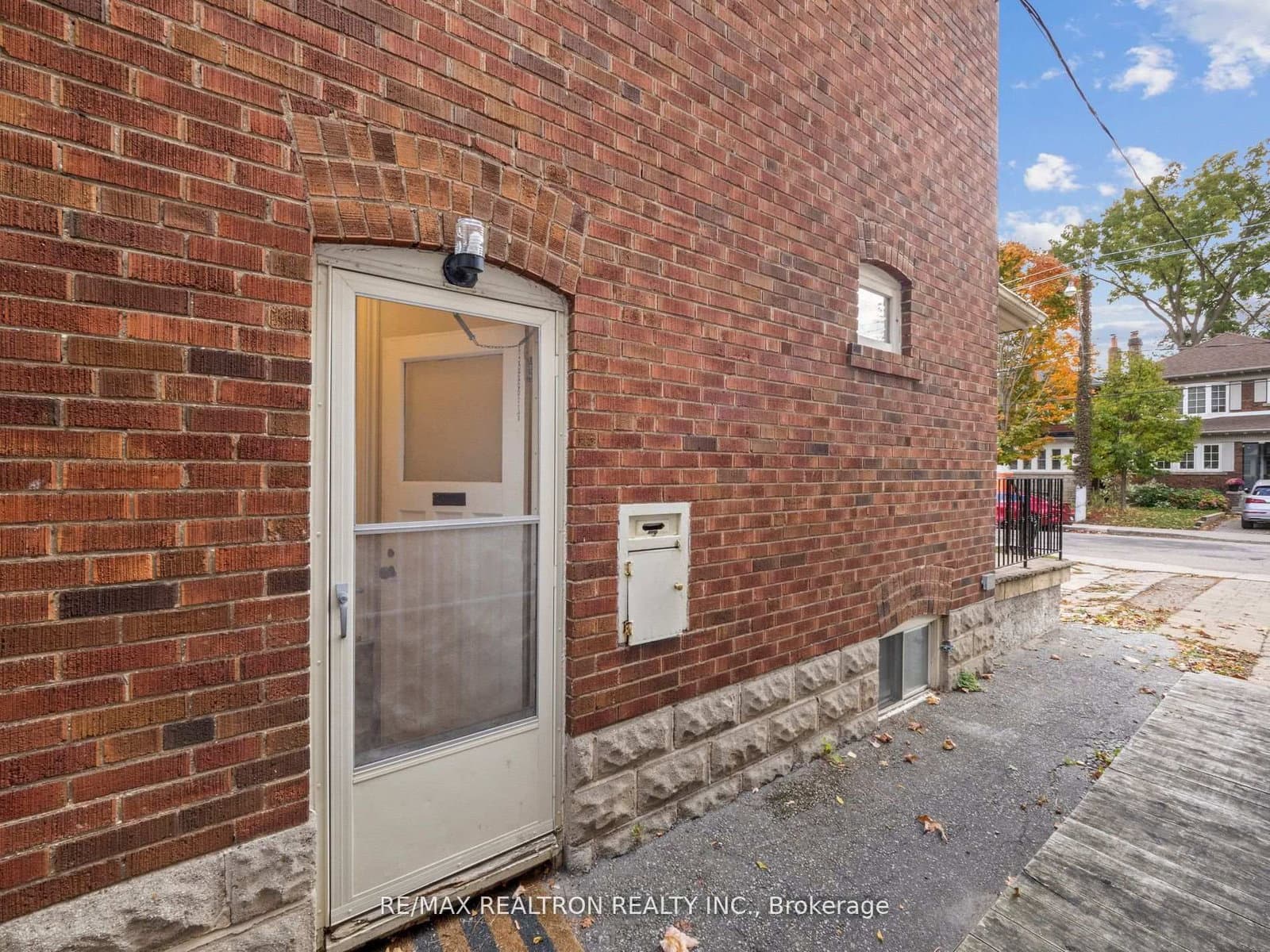 186 Wanless Avenue thumbnail 36