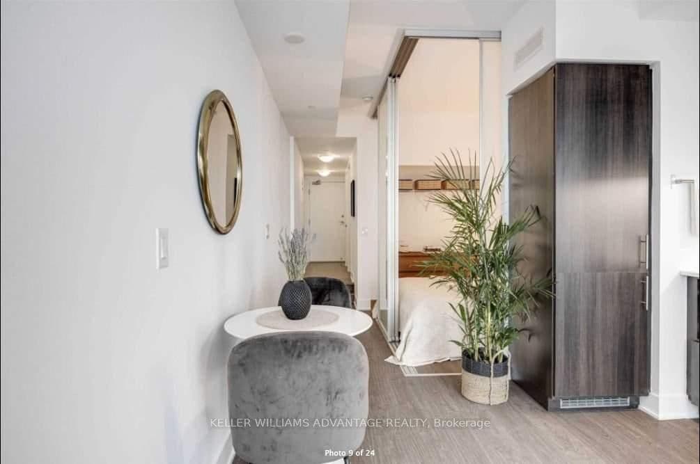 508 Wellington Street W, Unit 505 thumbnail 10